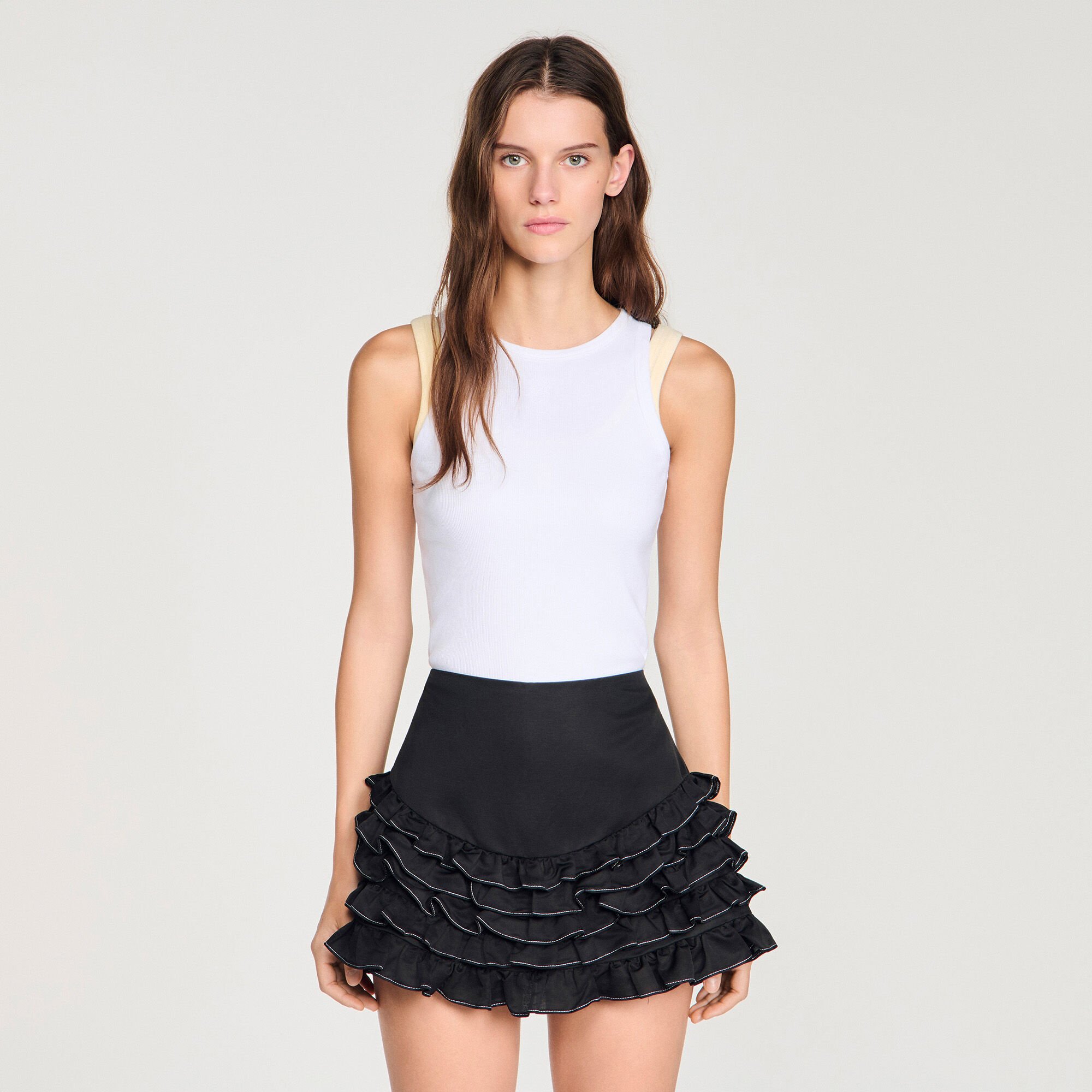 Jupe short à volants surpiqués