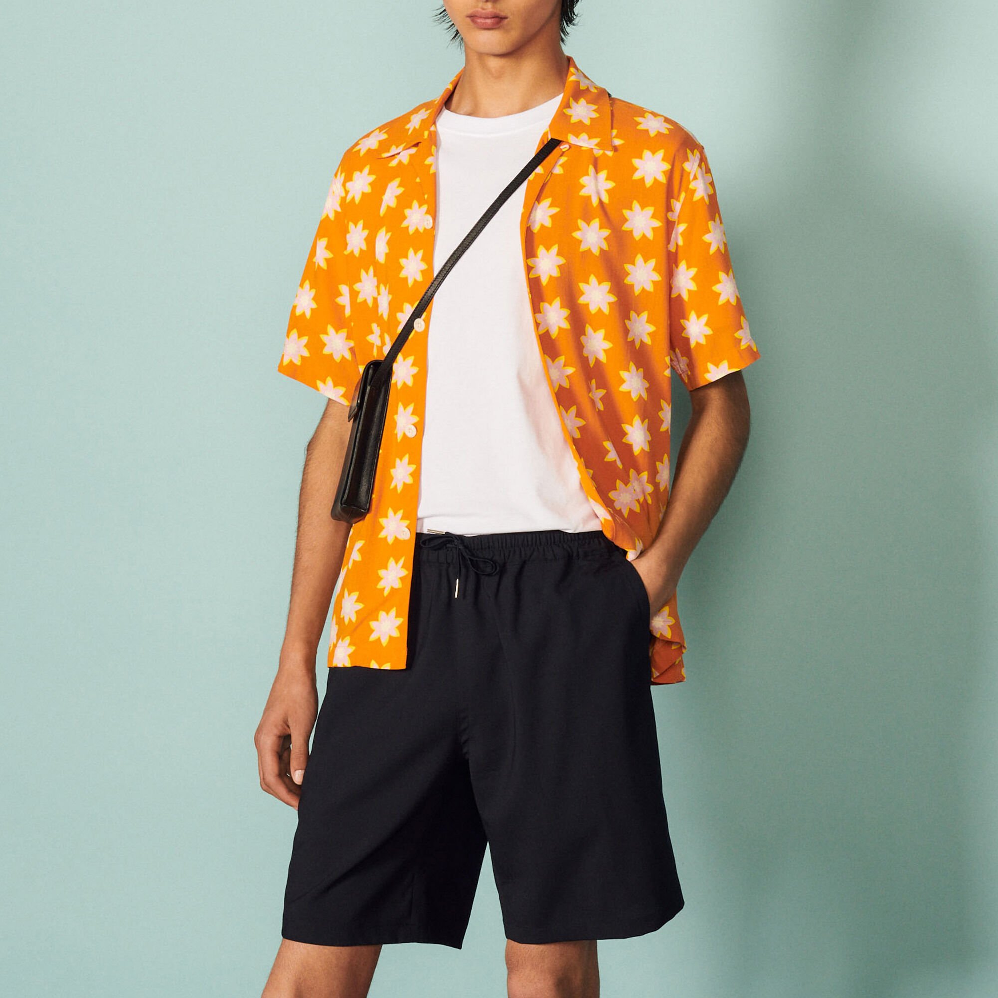 Short à taille élastiquée