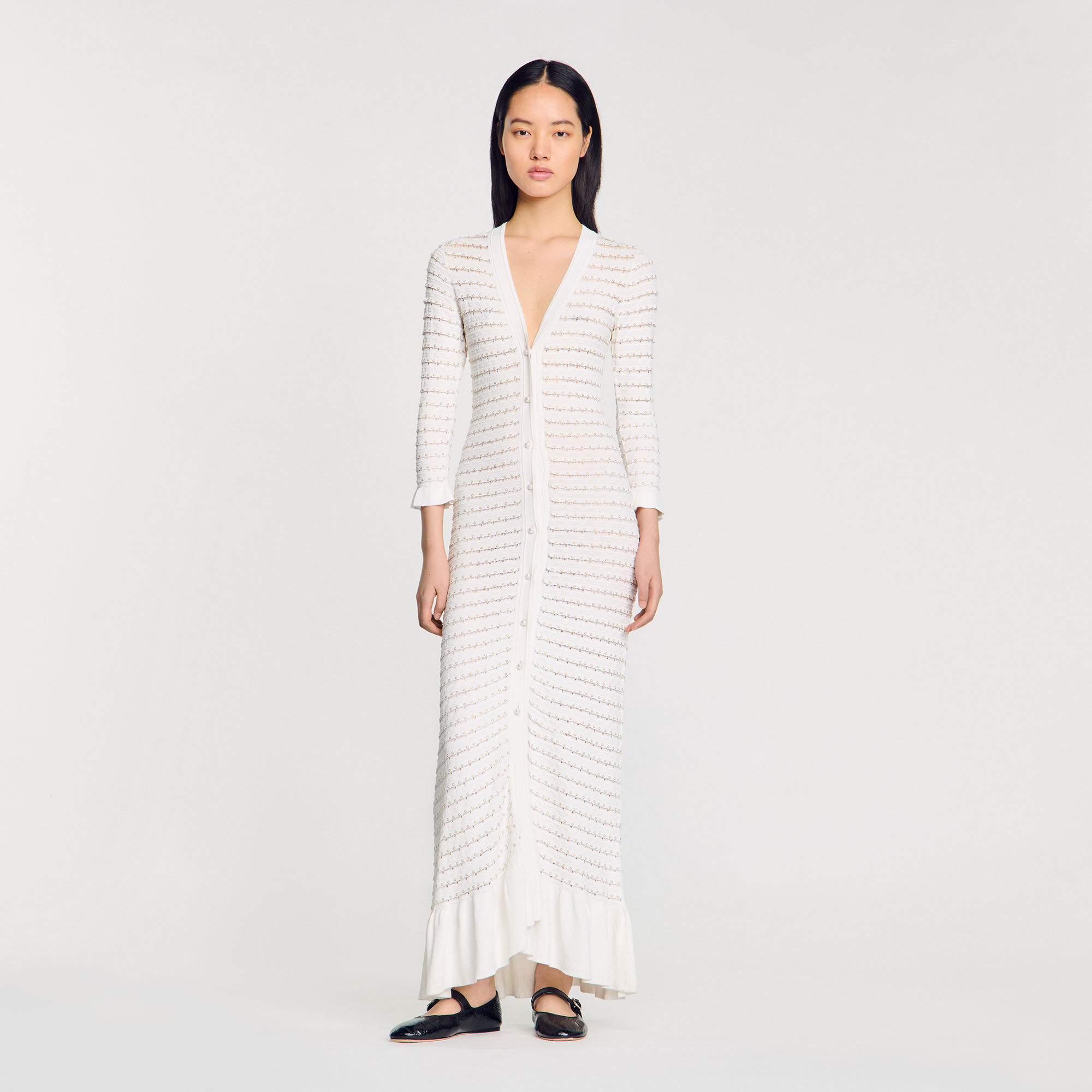 Robe longue à détails perlés