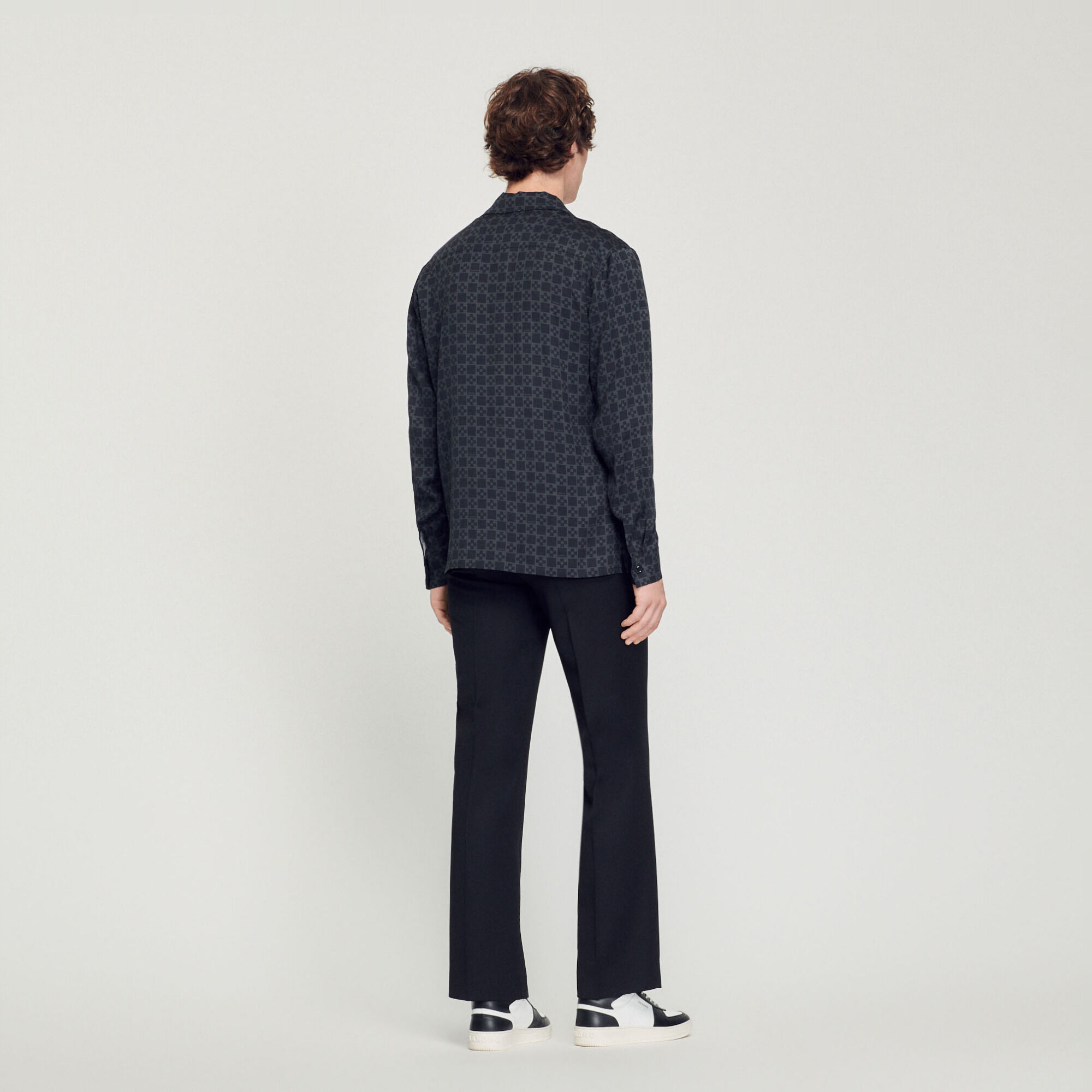 Chemise fluide à col requin