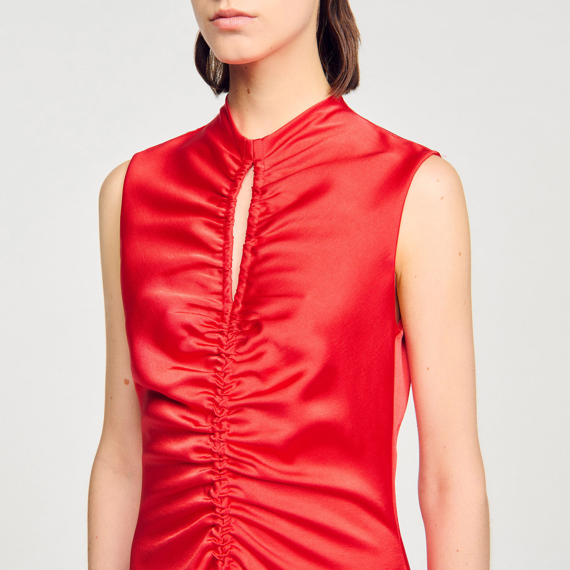 Robe longue en satin