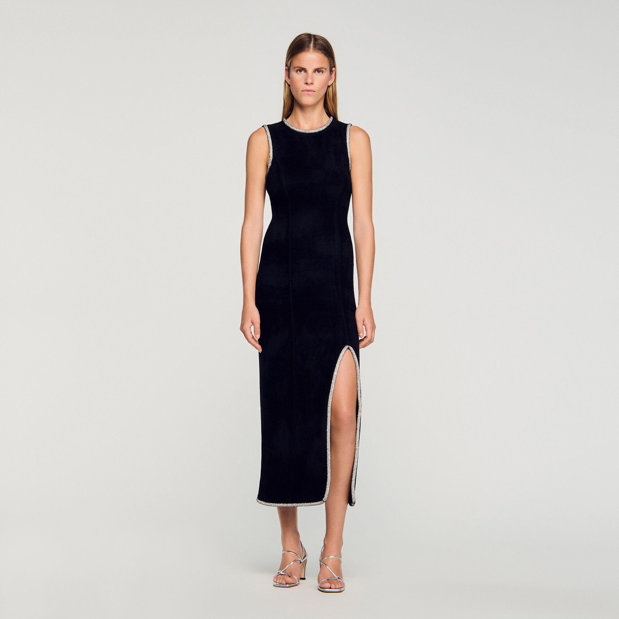 Robe longue fendue strassée