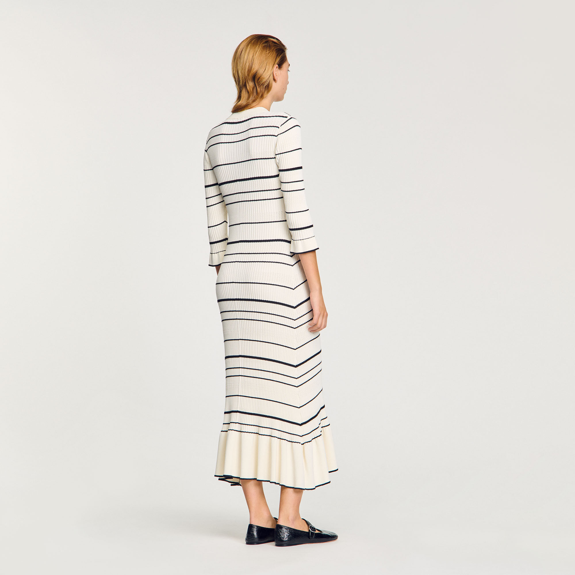Robe longue en maille rayée beige pour femme | Sandro Paris