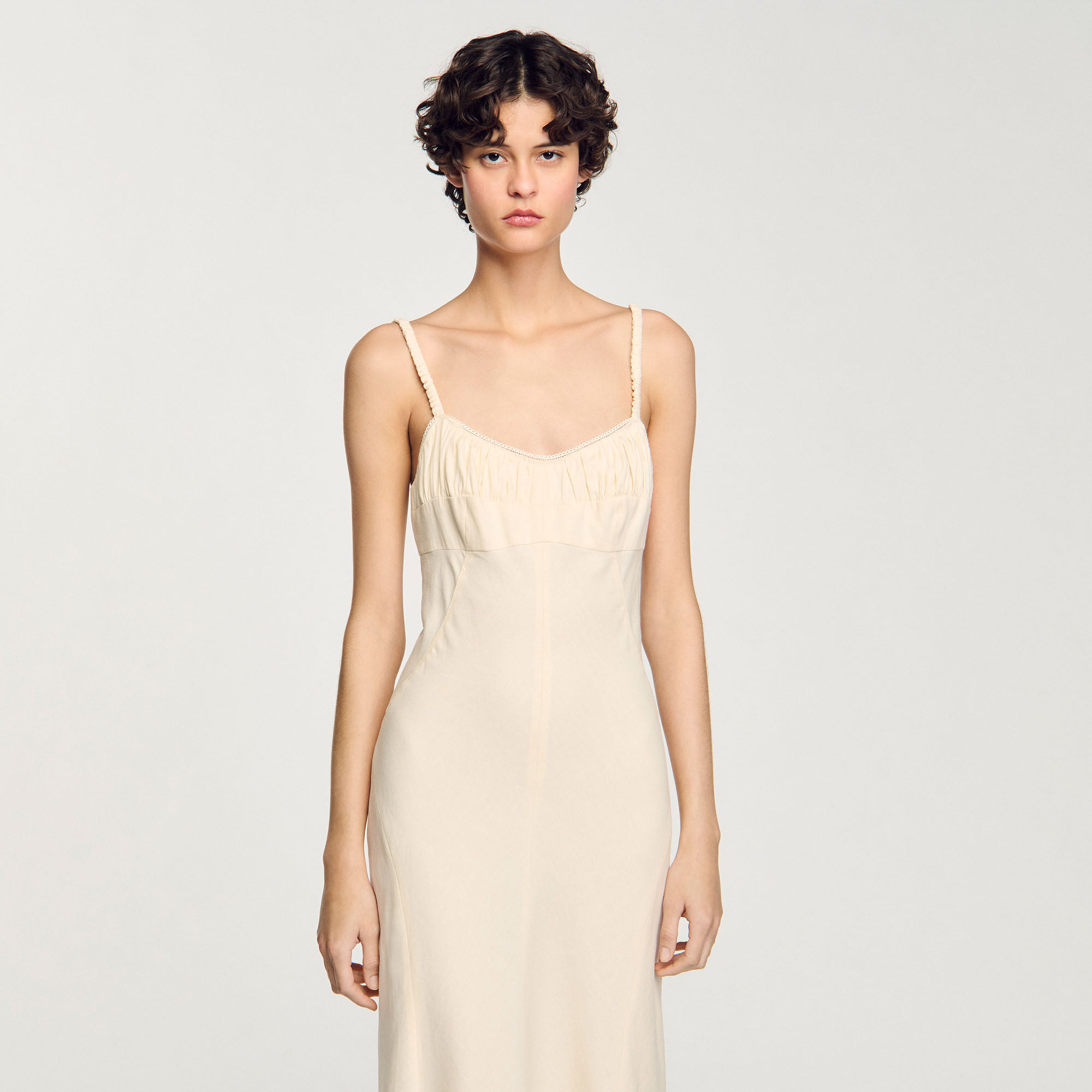 Robe longue à bretelles