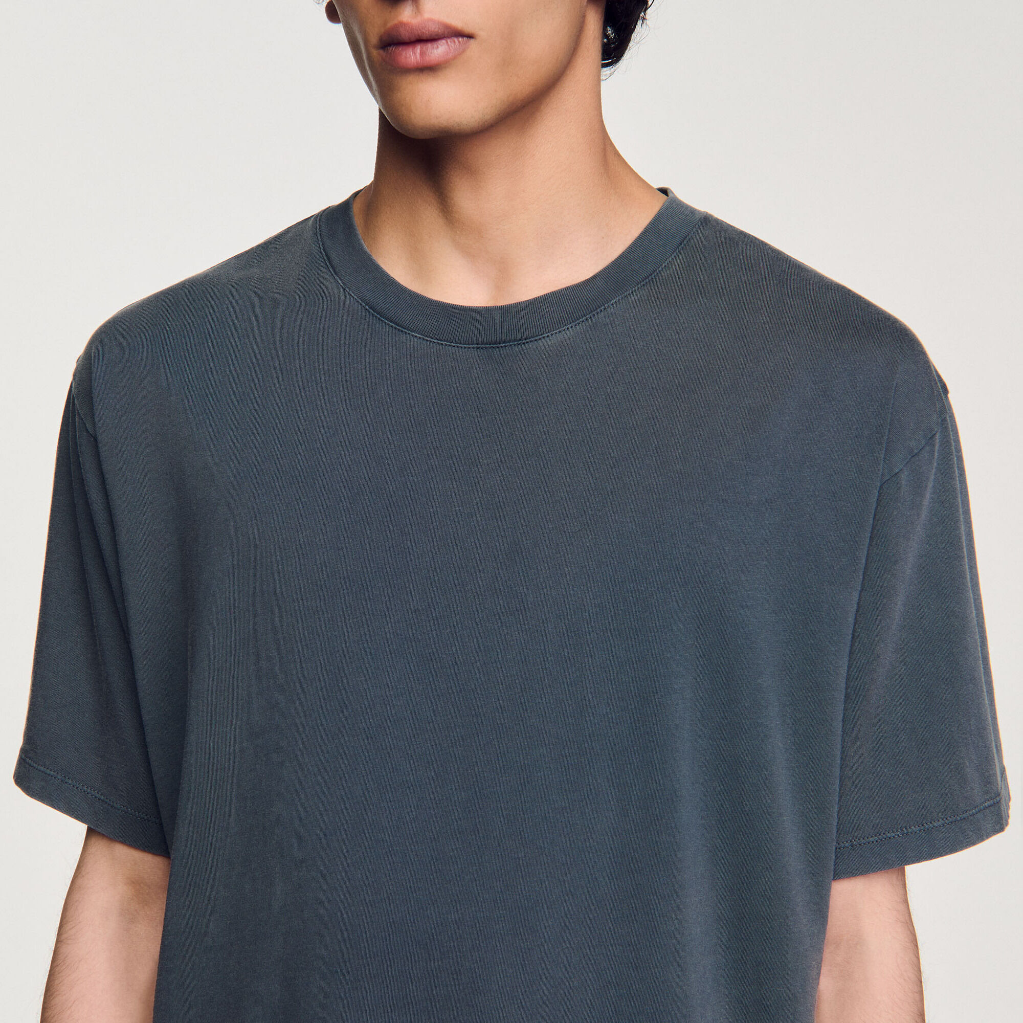 T-shirt effet d&eacute;lav&eacute;