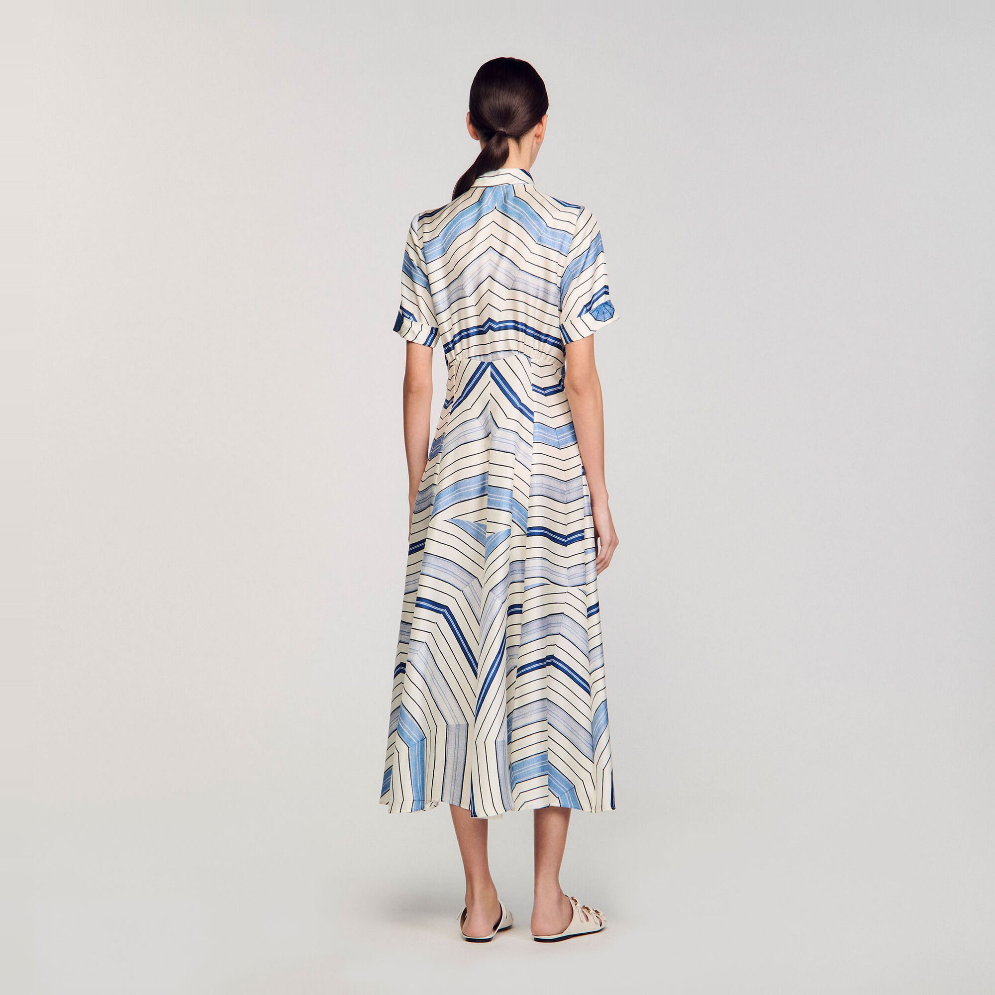 Robe midi en soie imprim&eacute; spirales
