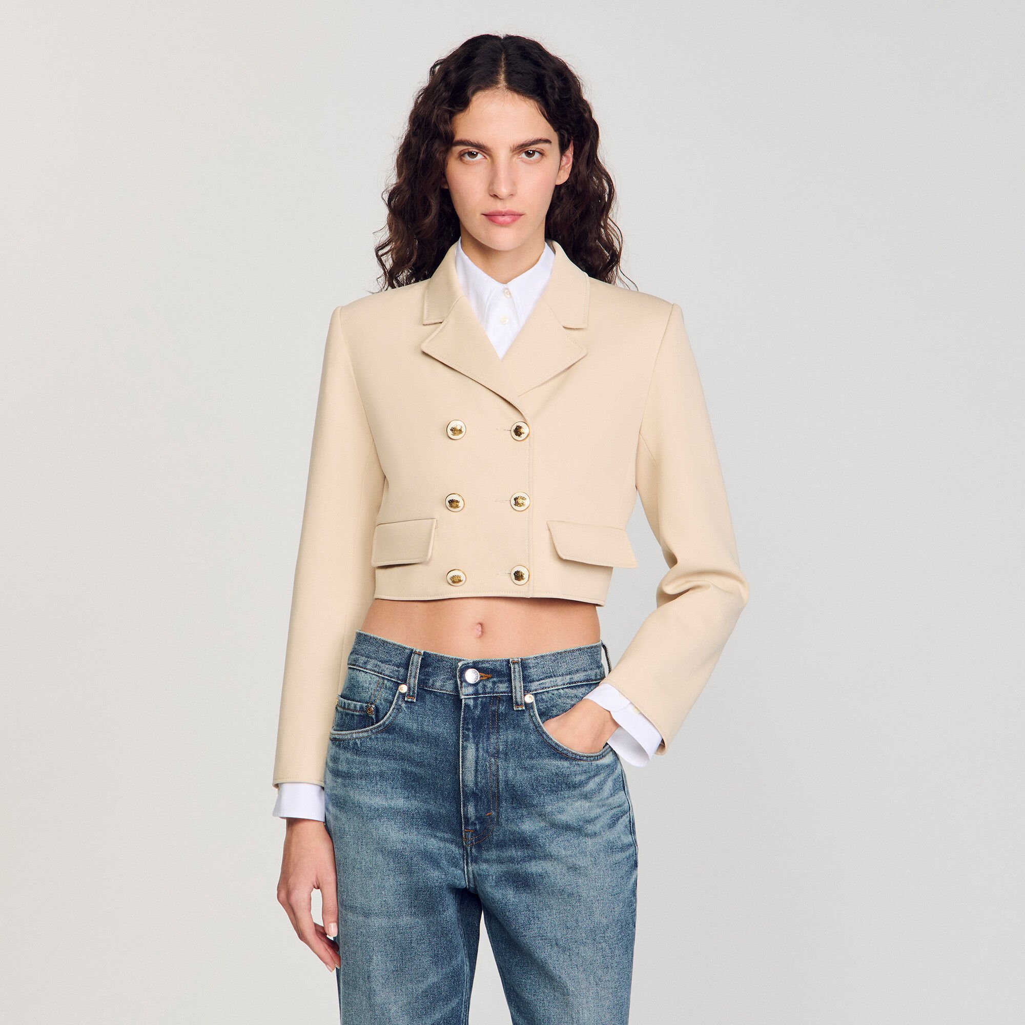 Veste courte à boutons 