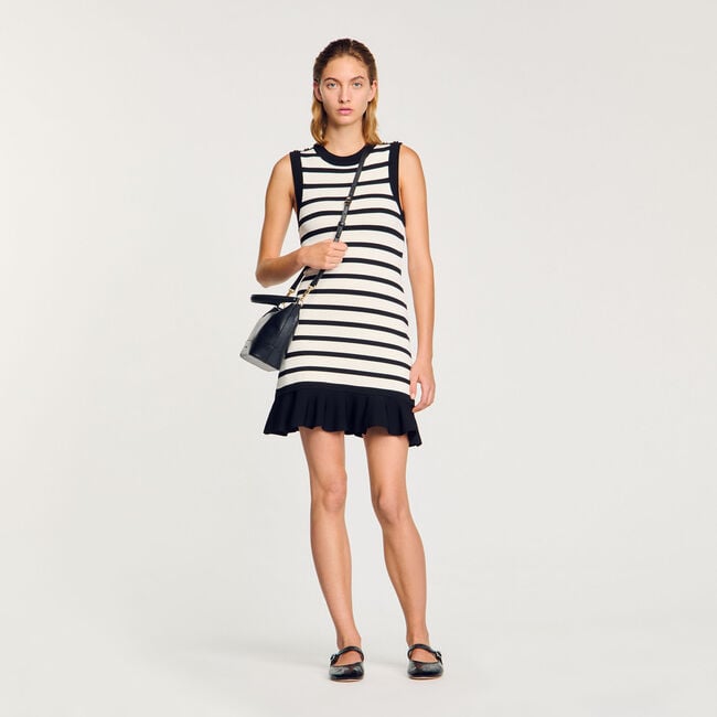 Robe courte en maille à rayures
