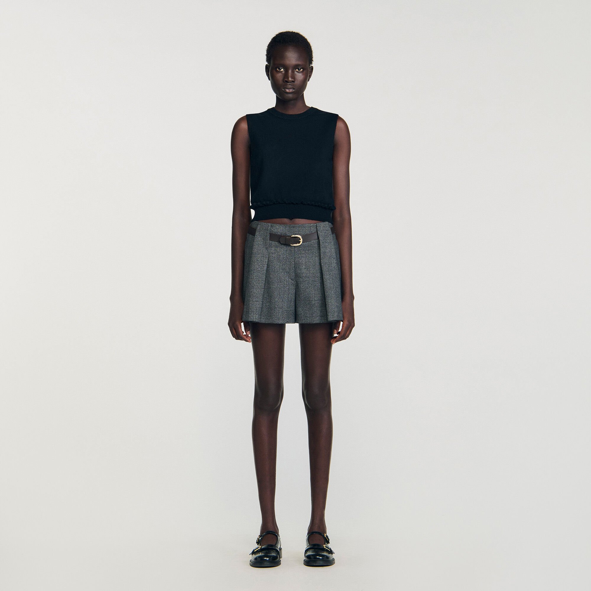 Short plissé à ceinture