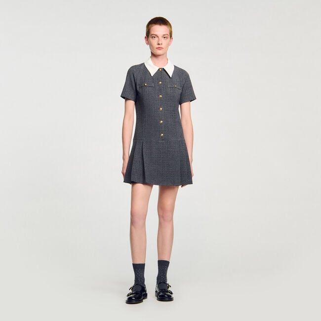 Robe courte plissée strassée