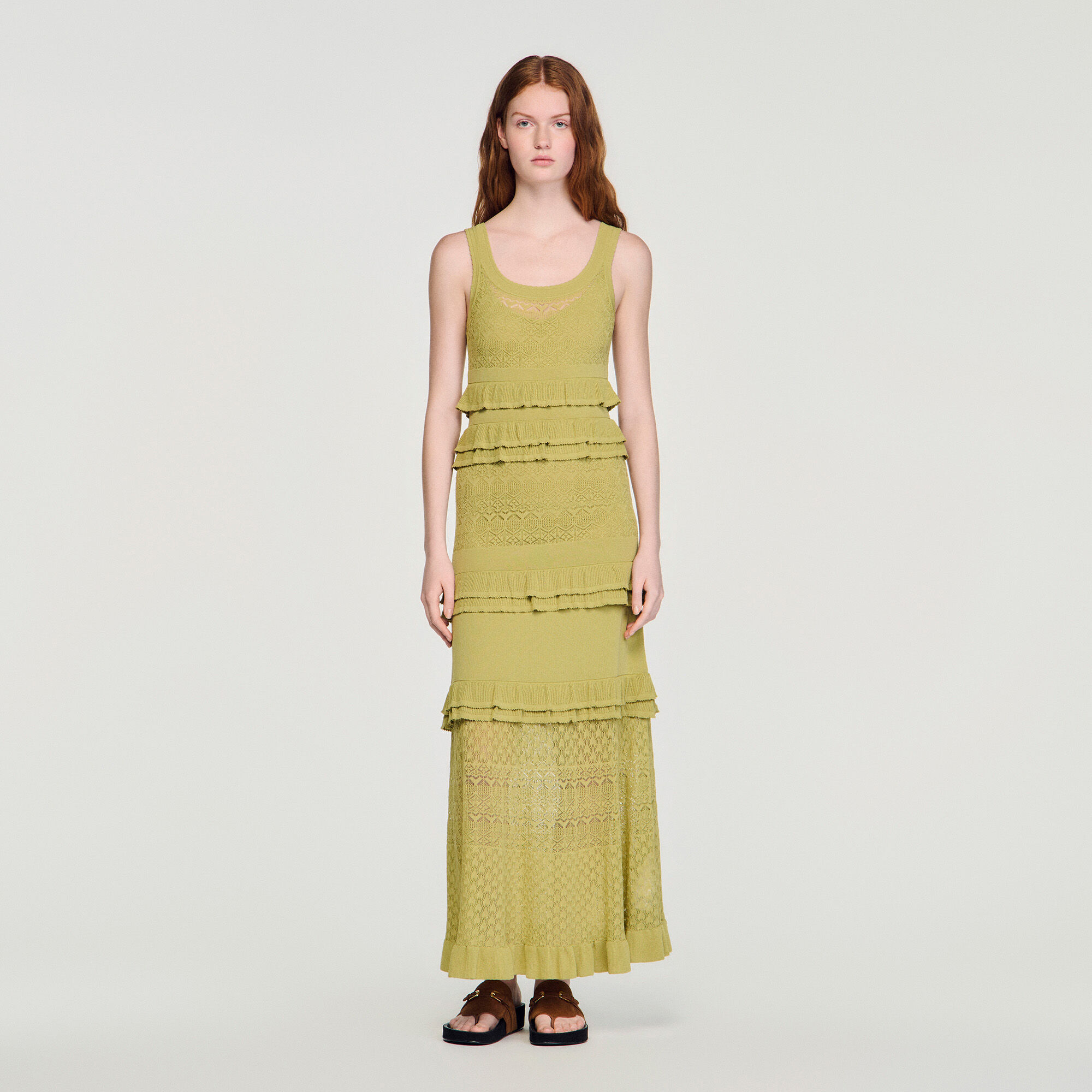 Robe longue en maille &agrave; volants