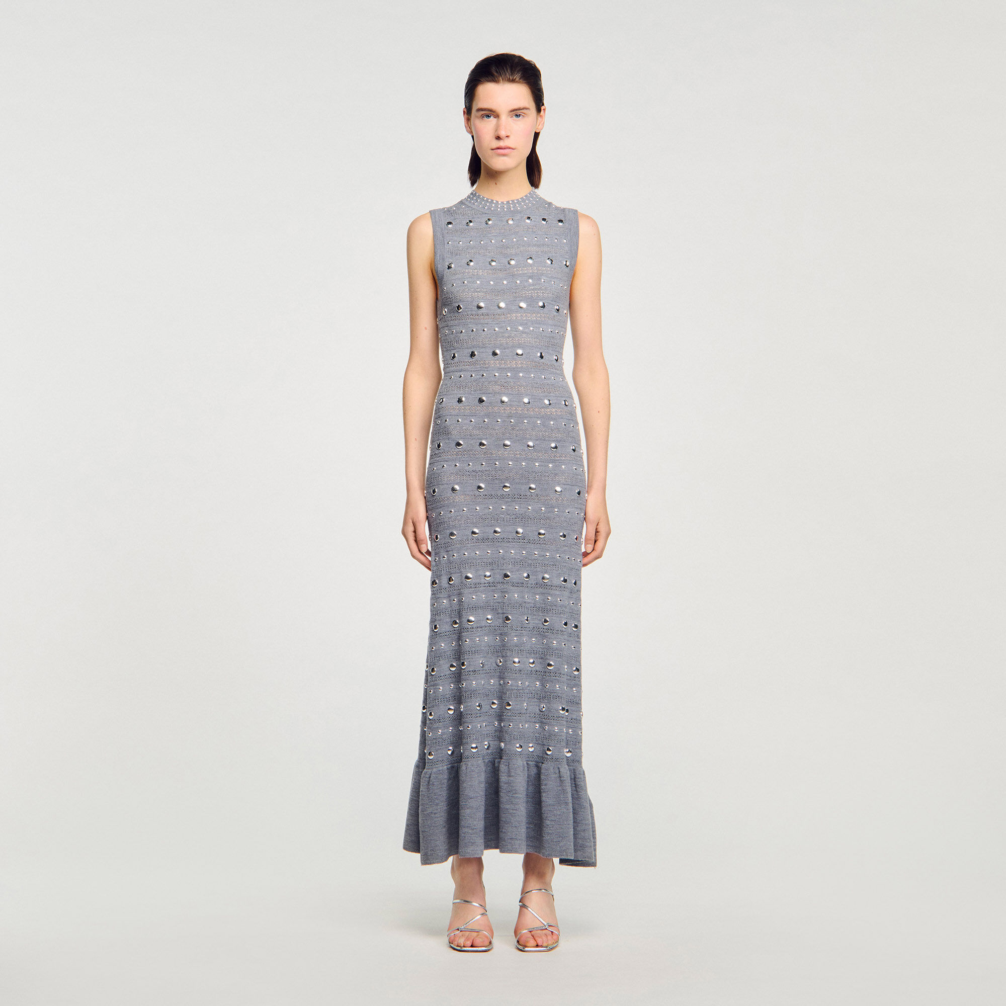 Robe longue en maille à studs