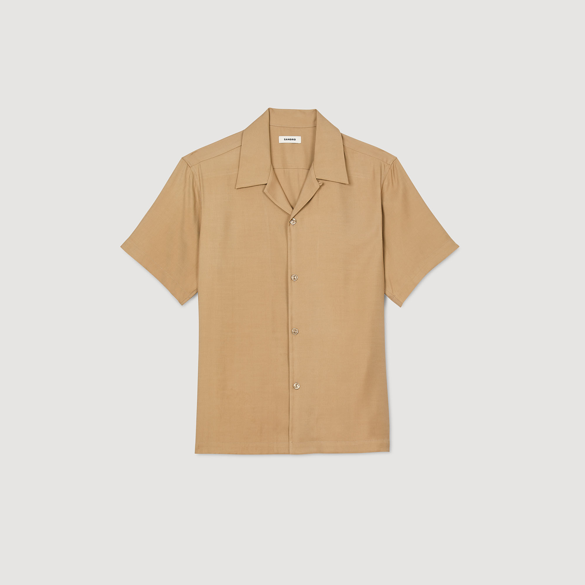 Chemise à col requin