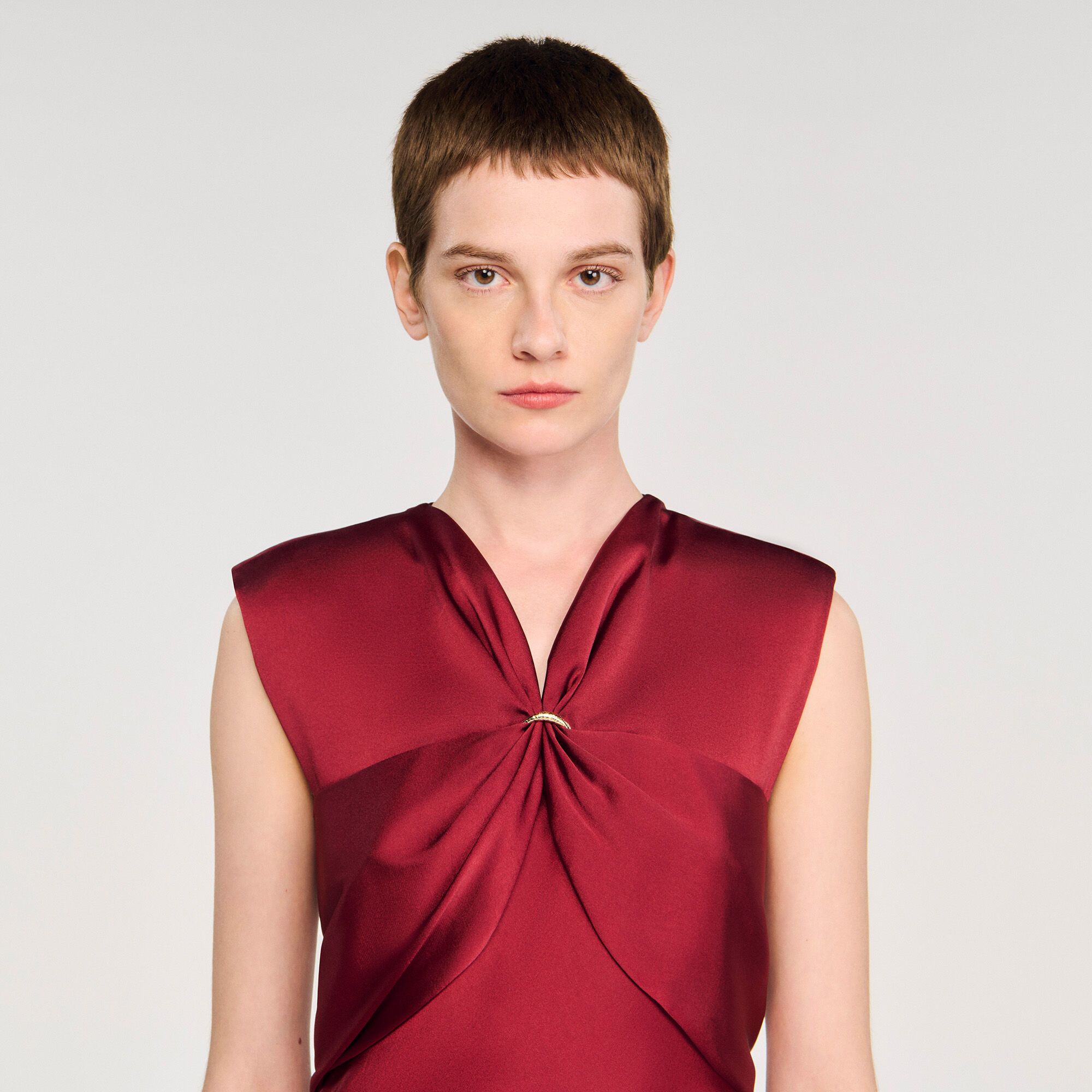 Robe longue à col V
