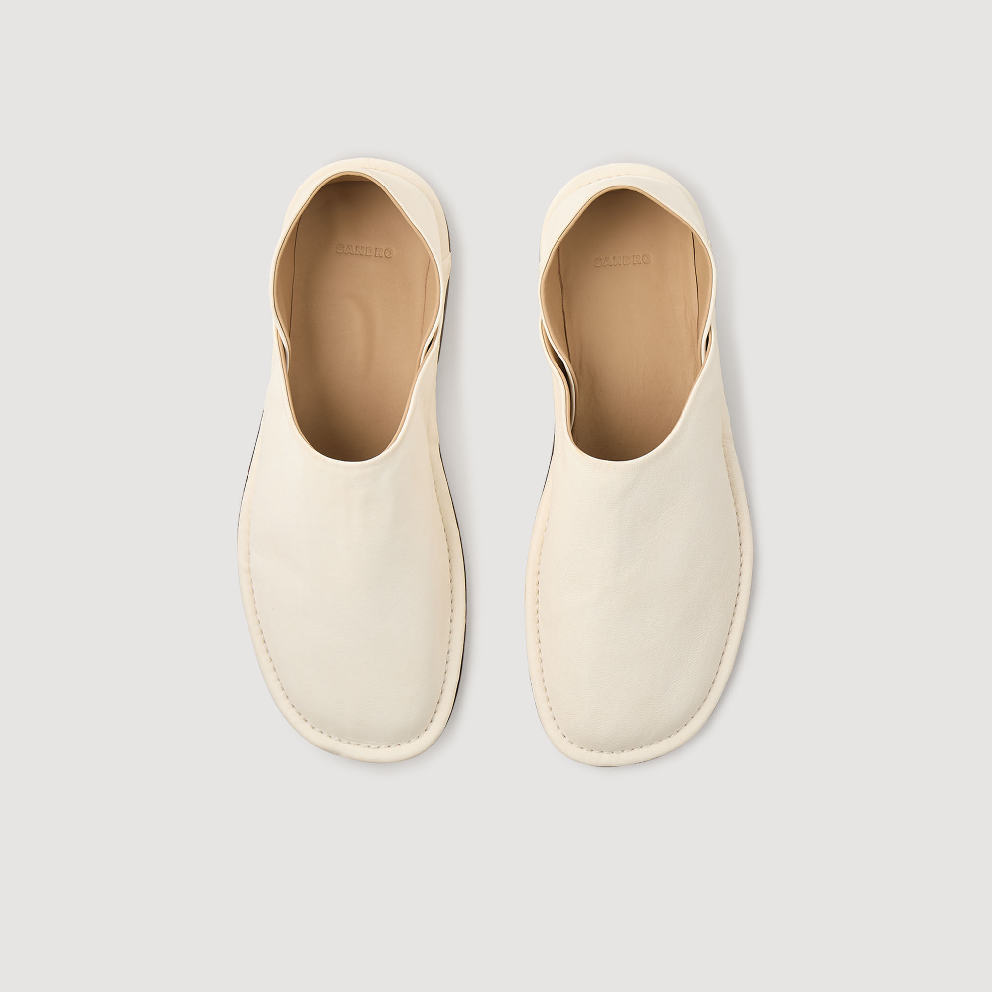 Slippers en cuir grainé