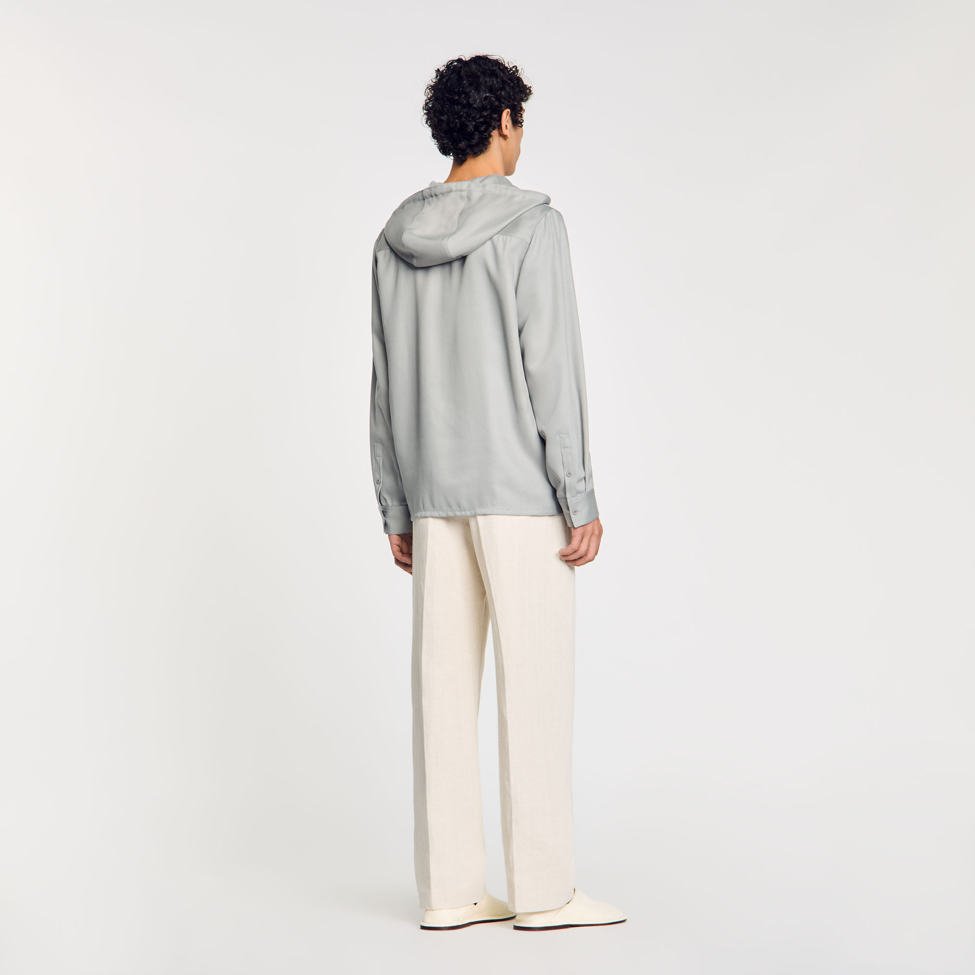 Chemise à capuche