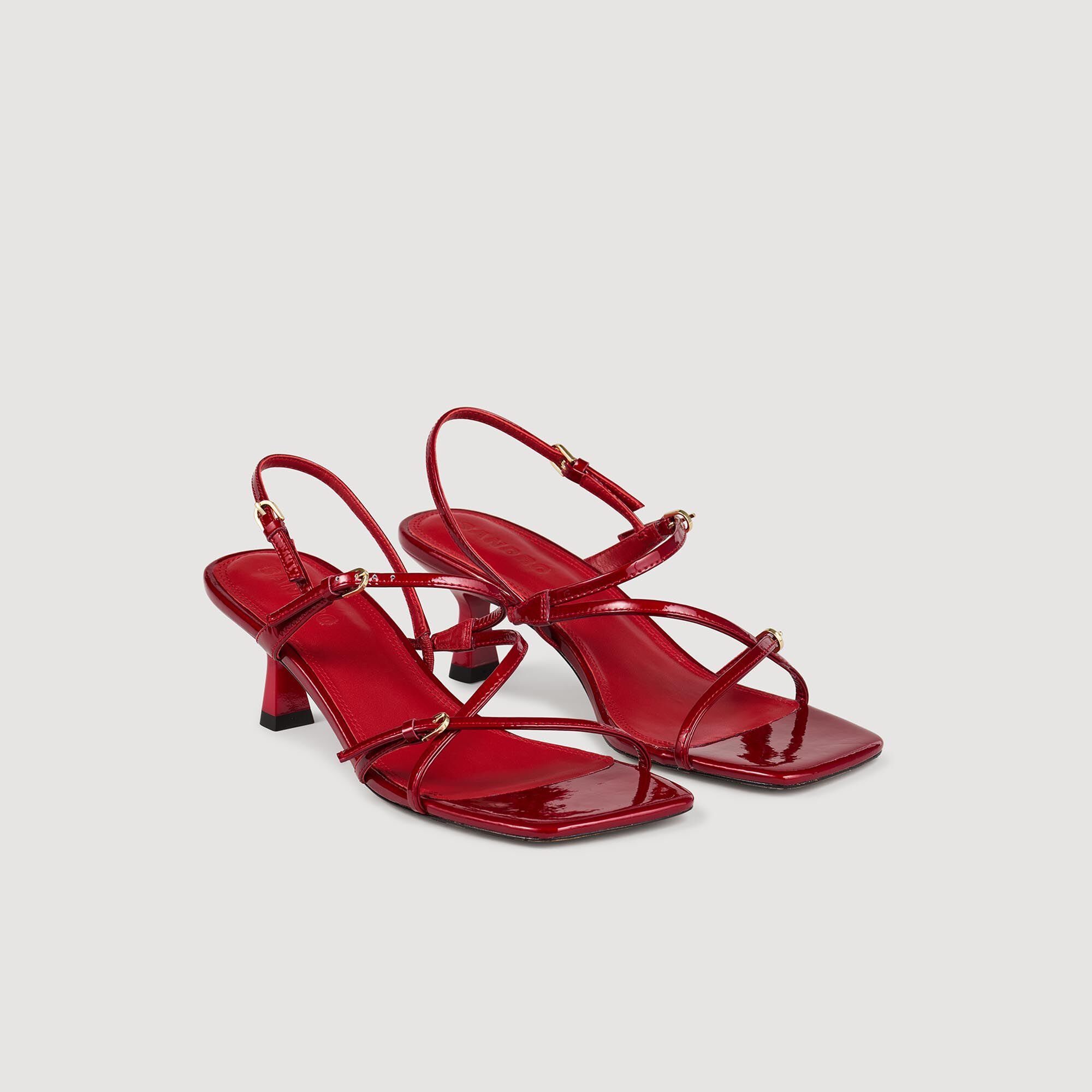 Sandales à fines brides