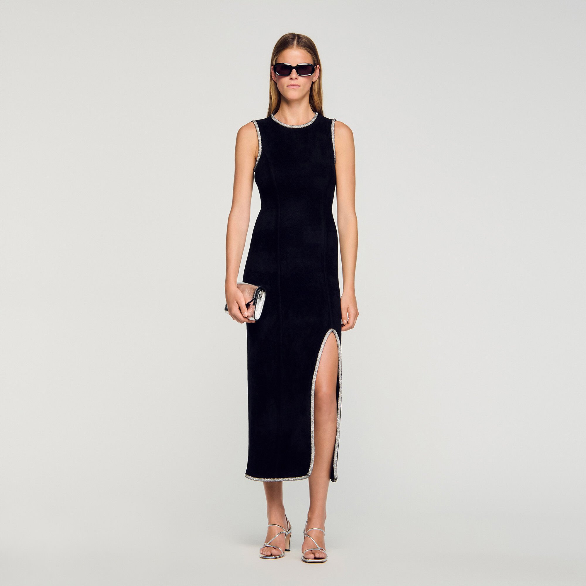 Robe longue fendue strassée