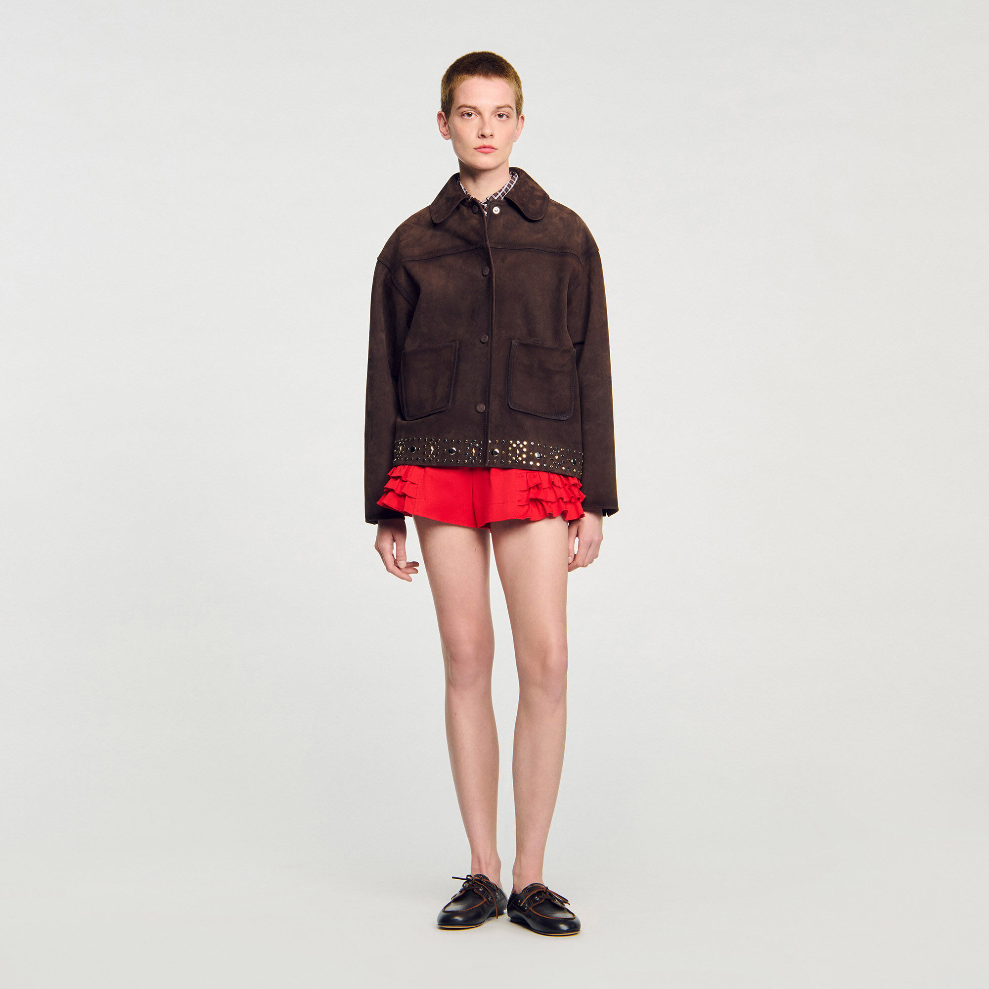 Veste en cuir suède ornée de studs