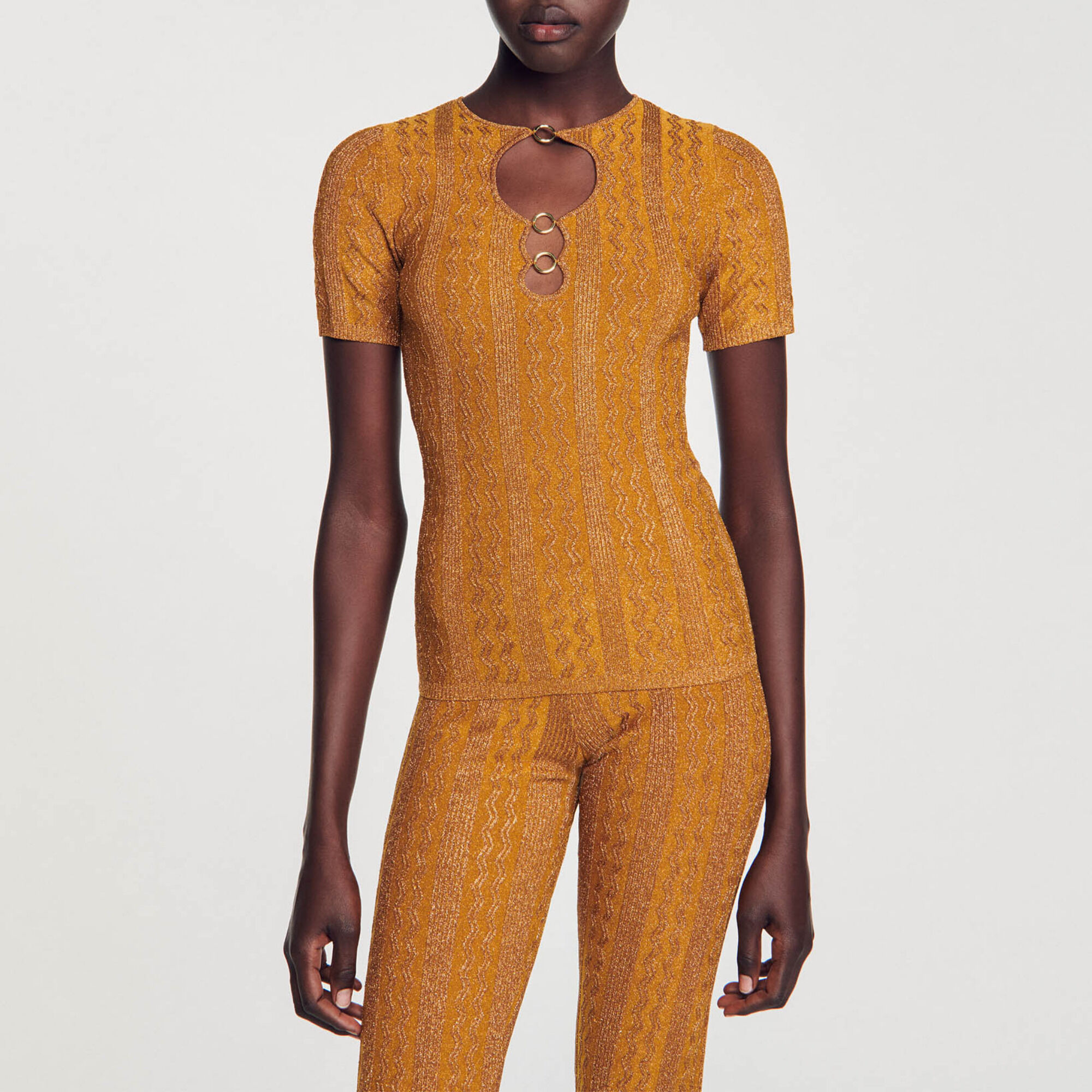 Top en maille scintillante