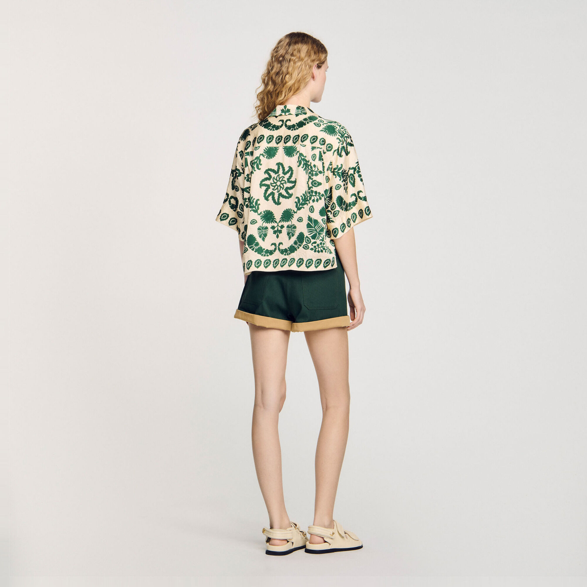 Chemise &agrave; imprim&eacute; fleuri