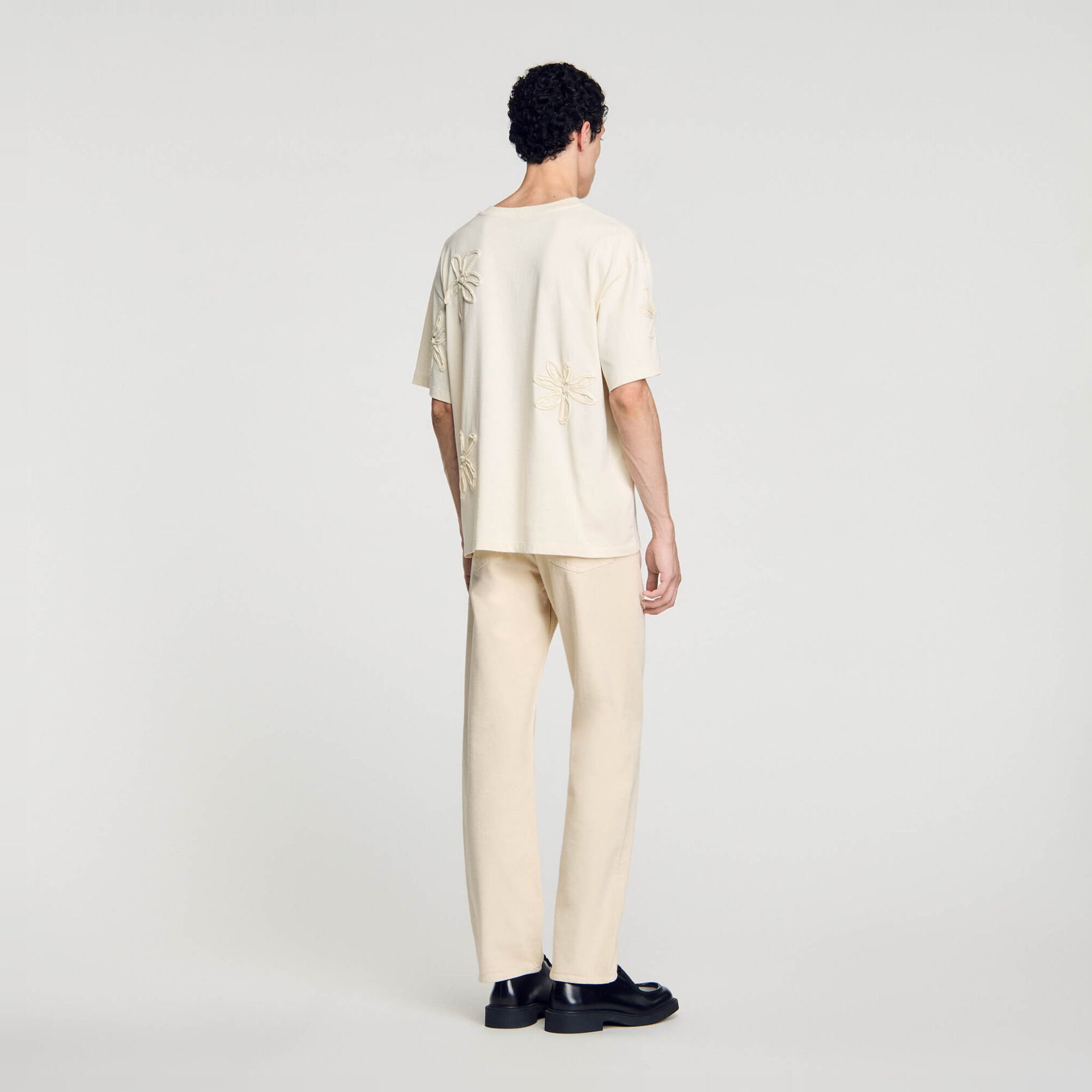 T-shirt orné de fleurs