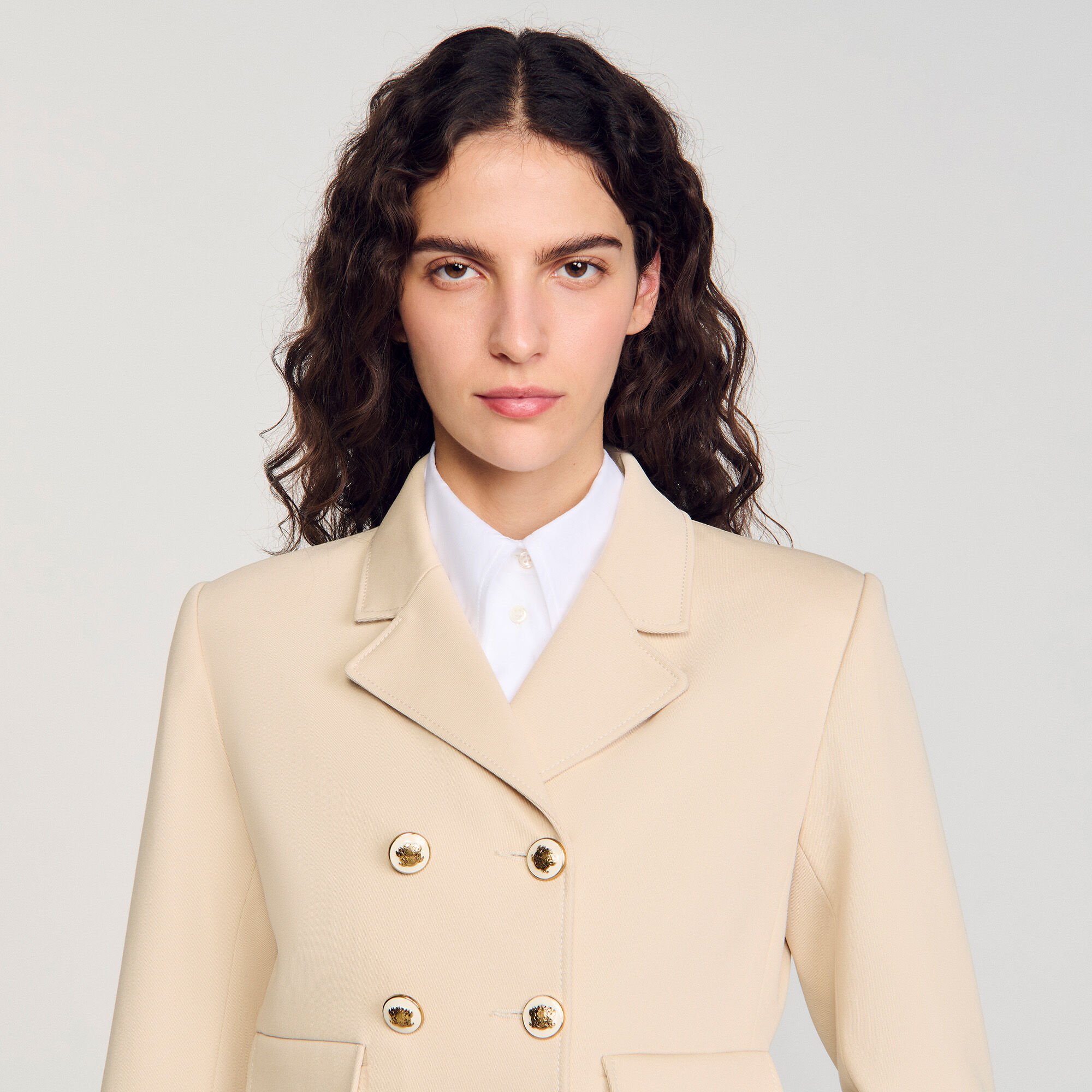 Veste courte à boutons 