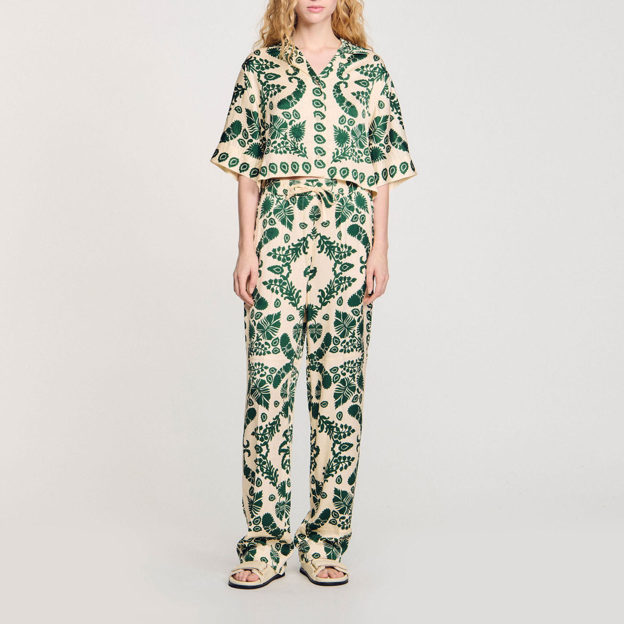 Pantalon &agrave; imprim&eacute; fleuri - Femme | Sandro Paris
