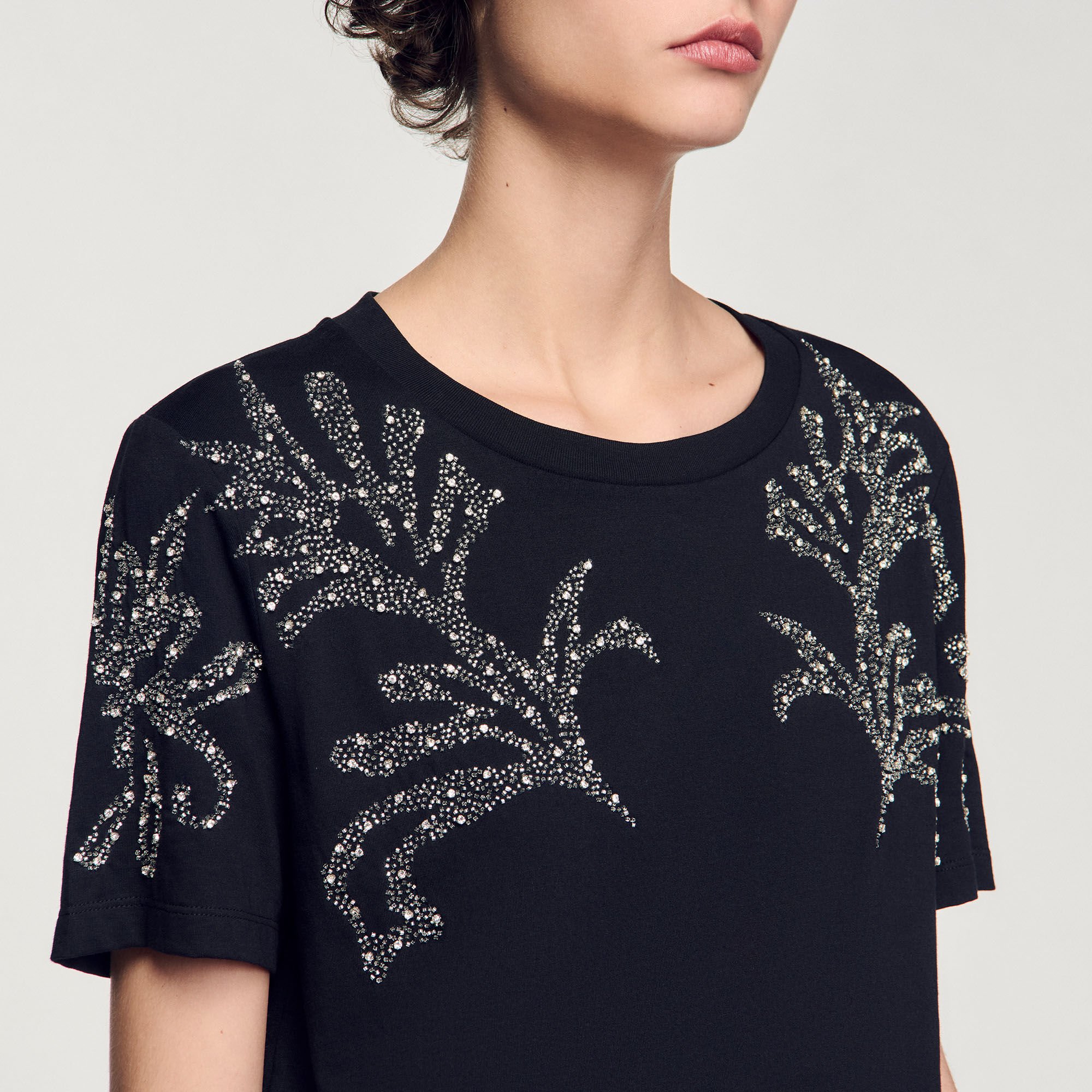 T-shirt à détails brodés