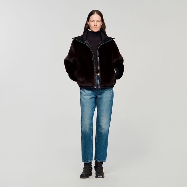 Manteau court en fausse fourrure 