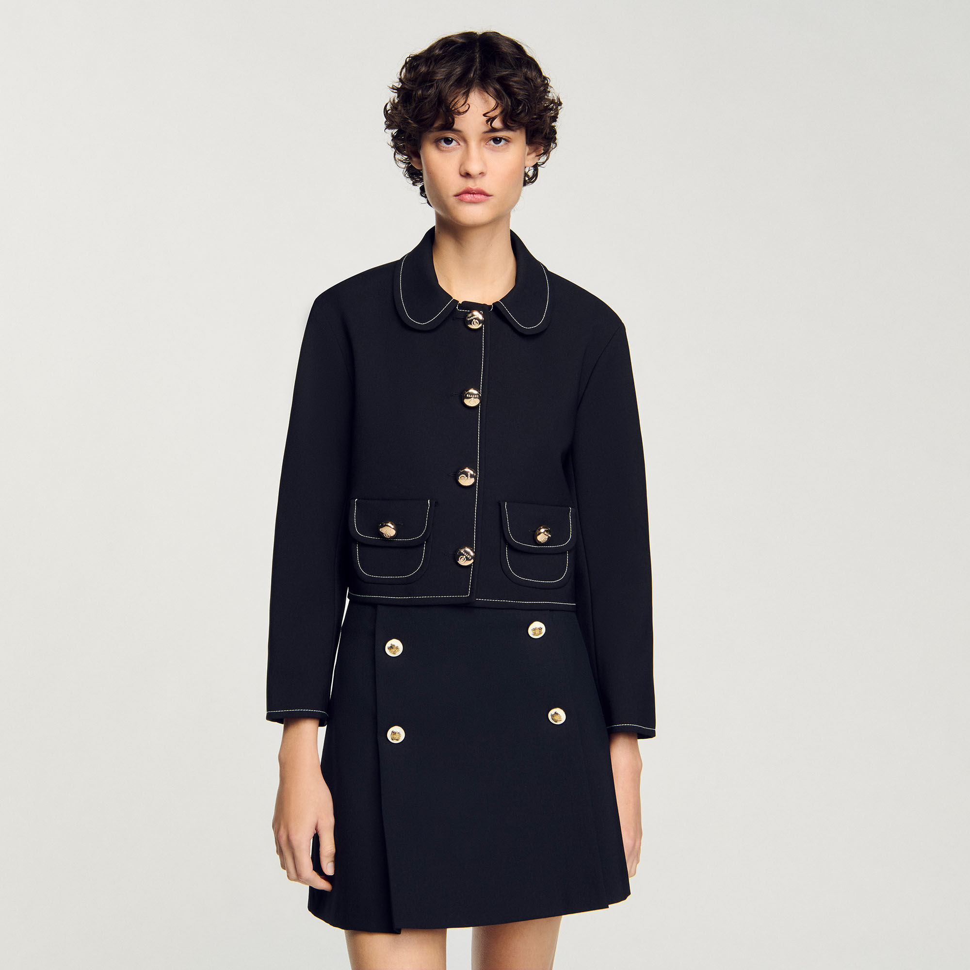 Veste courte à col claudine