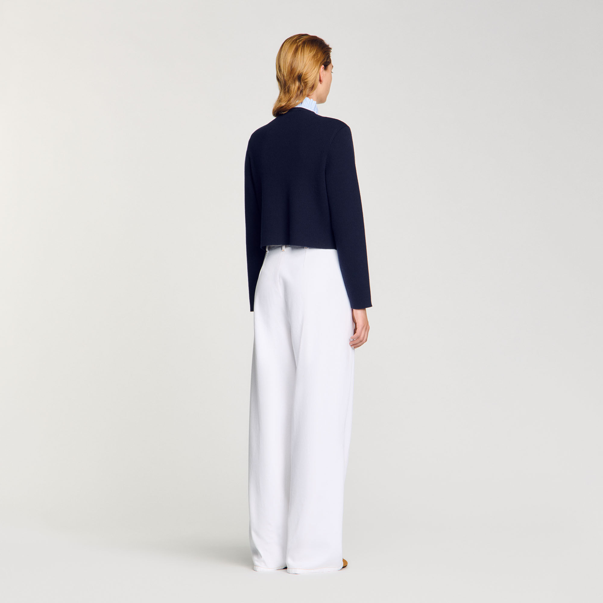 Cardigan à col volanté amovible