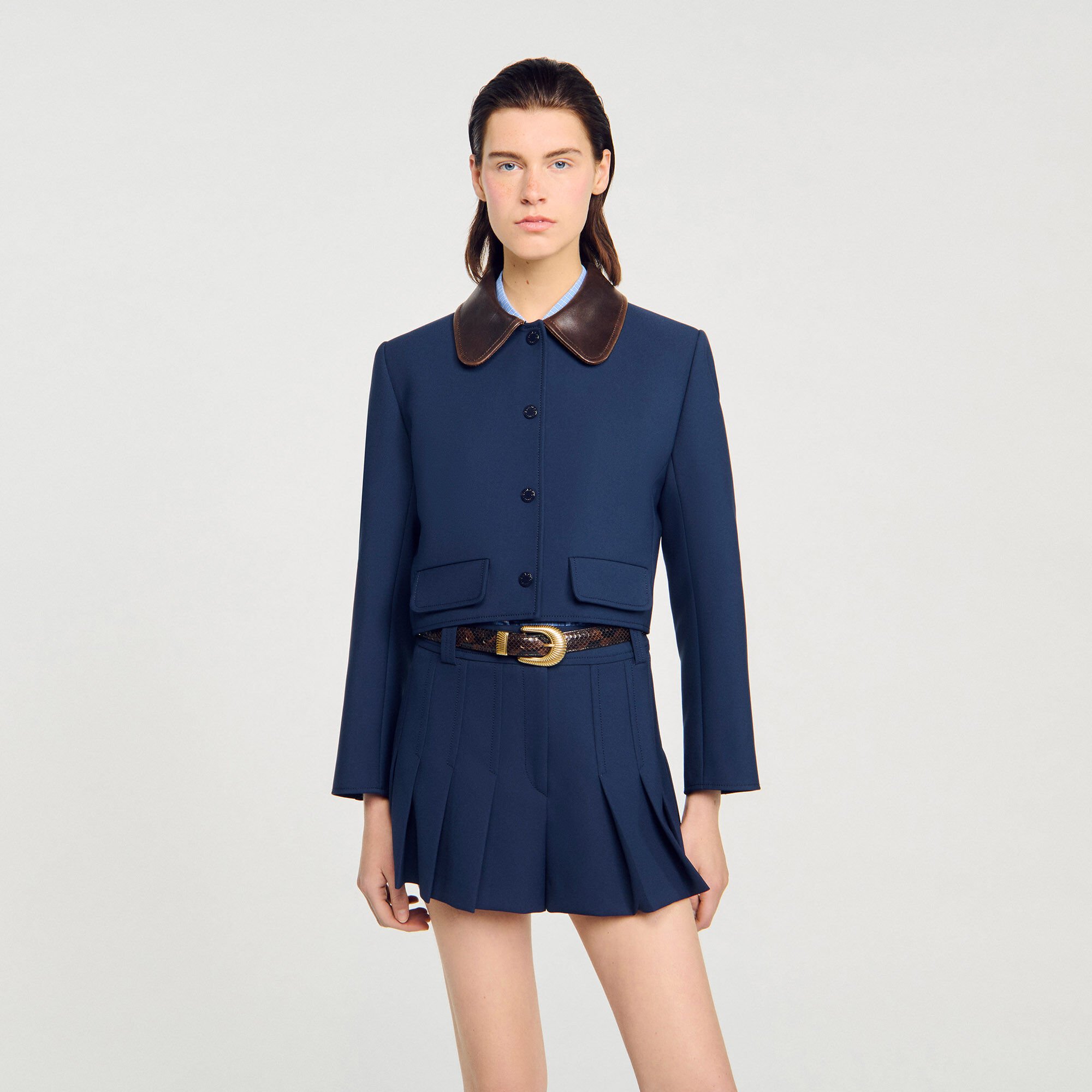 Veste courte à col en cuir 