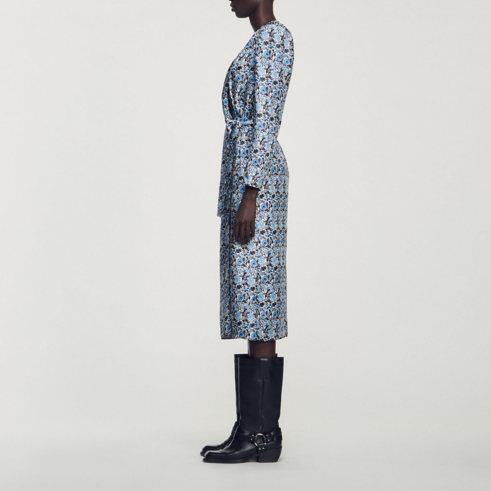 Robe longue en soie drapée