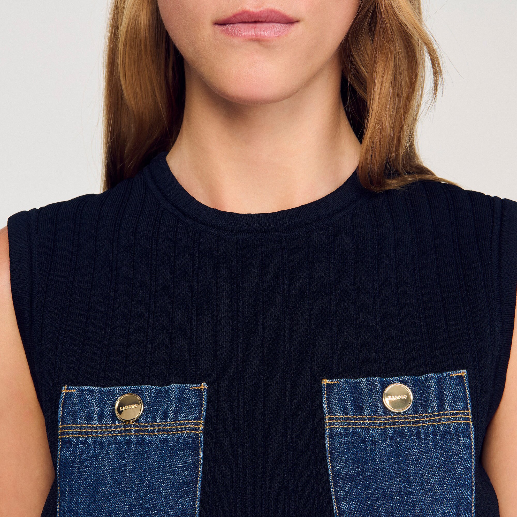 Top en maille et denim