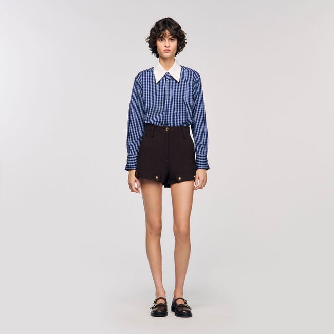 Chemise à carreaux et cravate