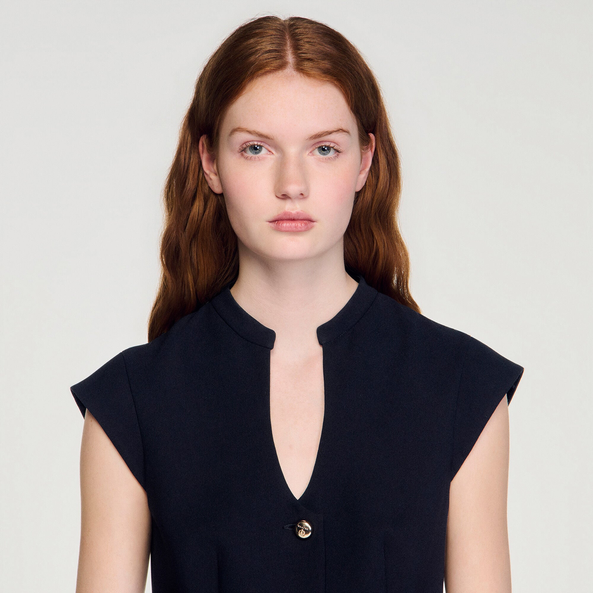 Robe courte boutonn&eacute;e