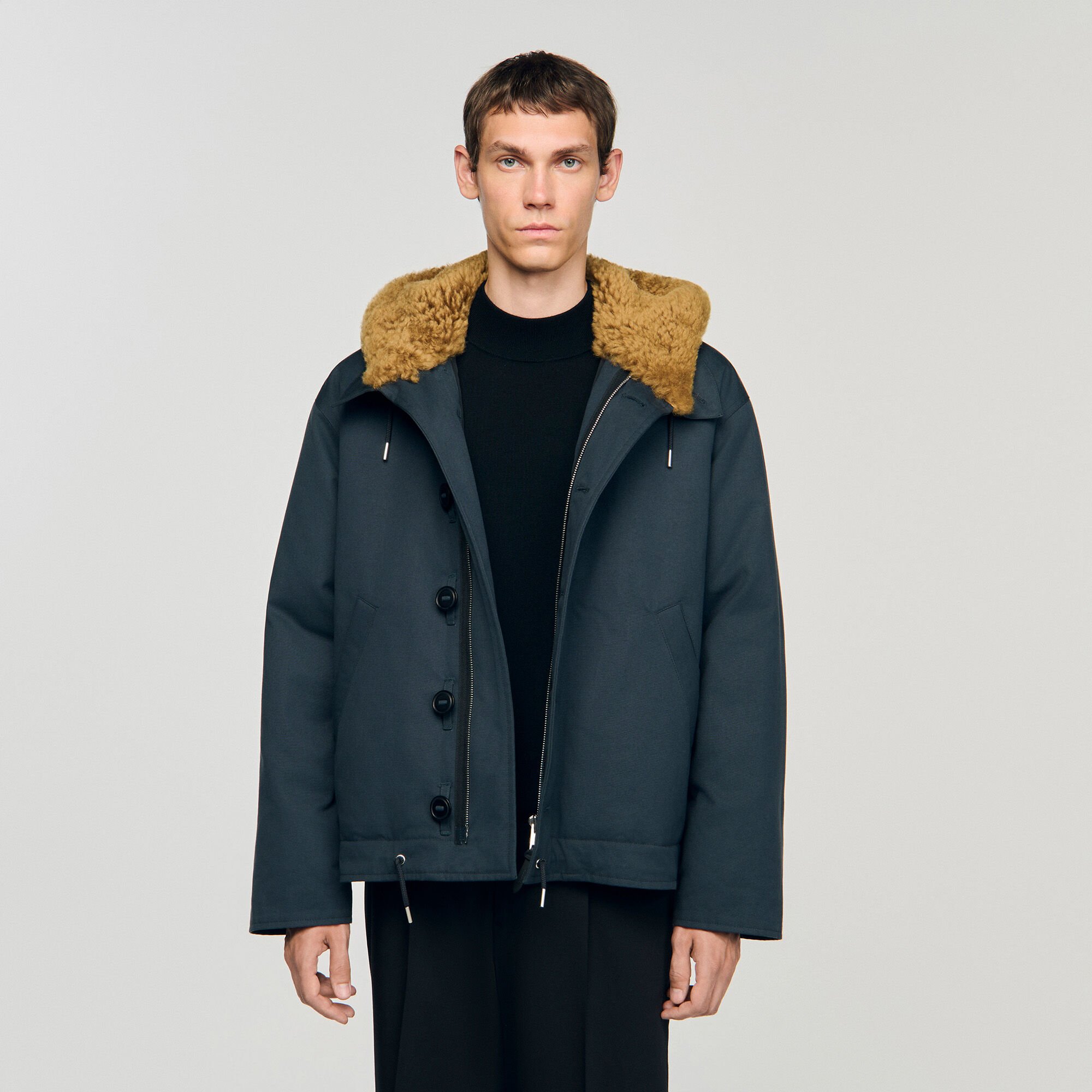 Parka en coton avec une capuche
