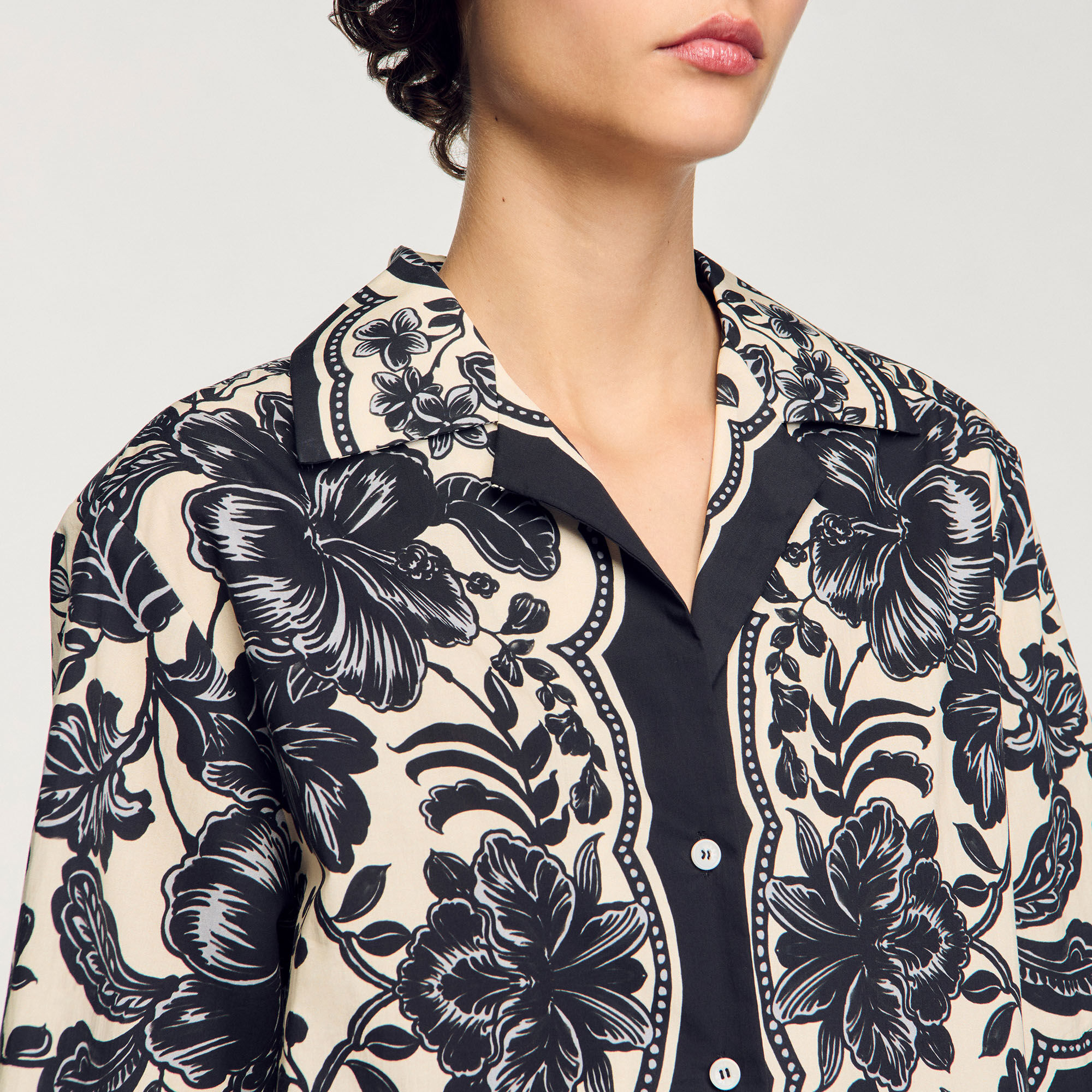 Chemise à imprimé fleuri hawaïen