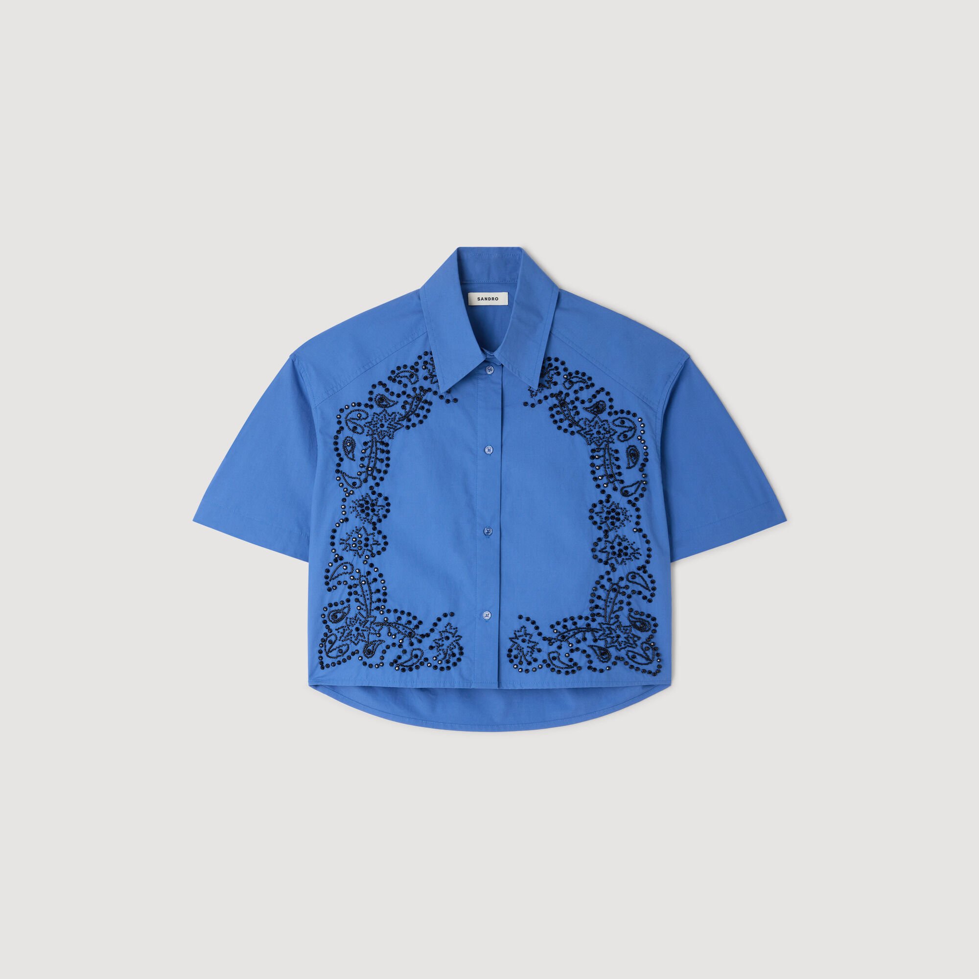 Chemise brod&eacute;e et perl&eacute;e 