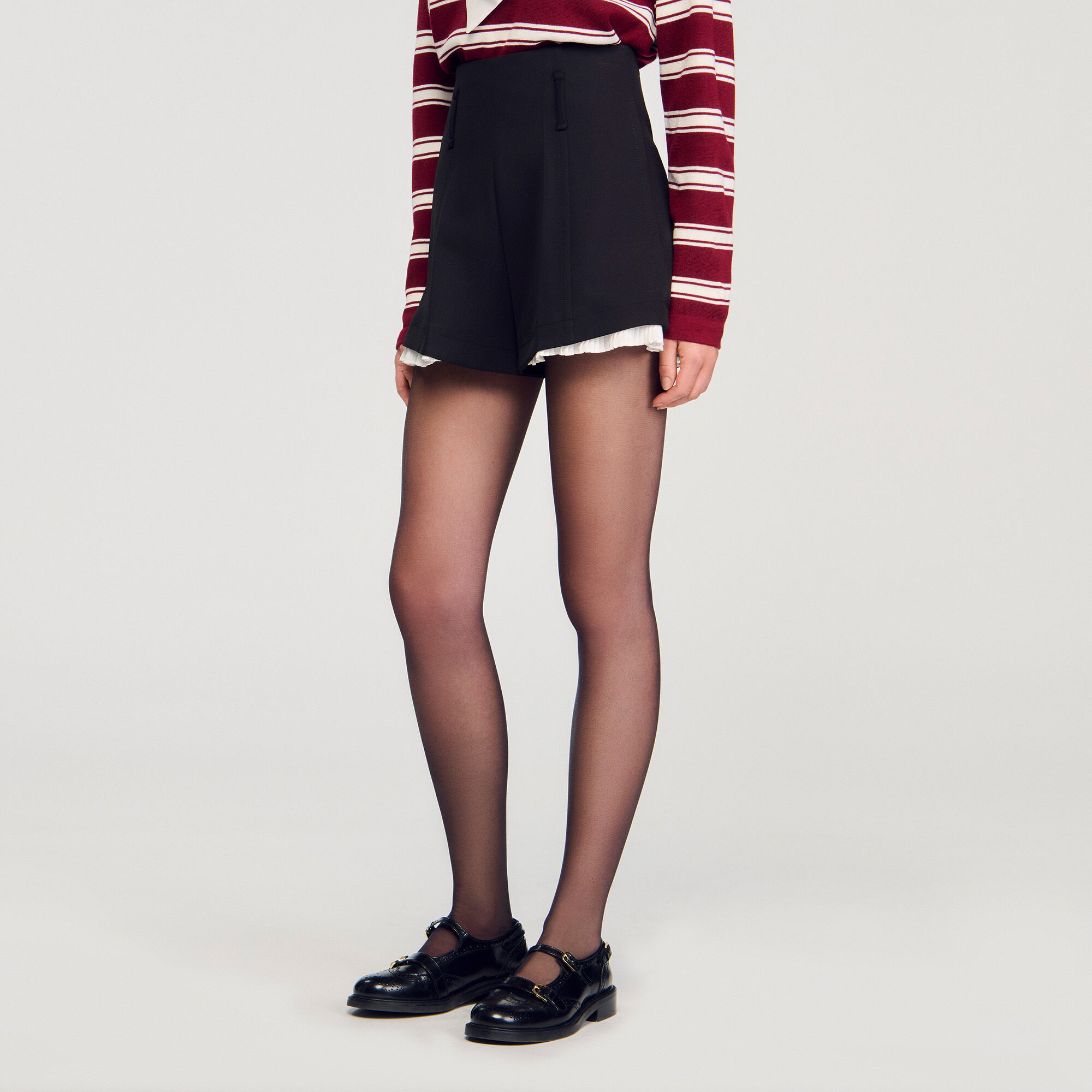 Short de tailleur à volant 