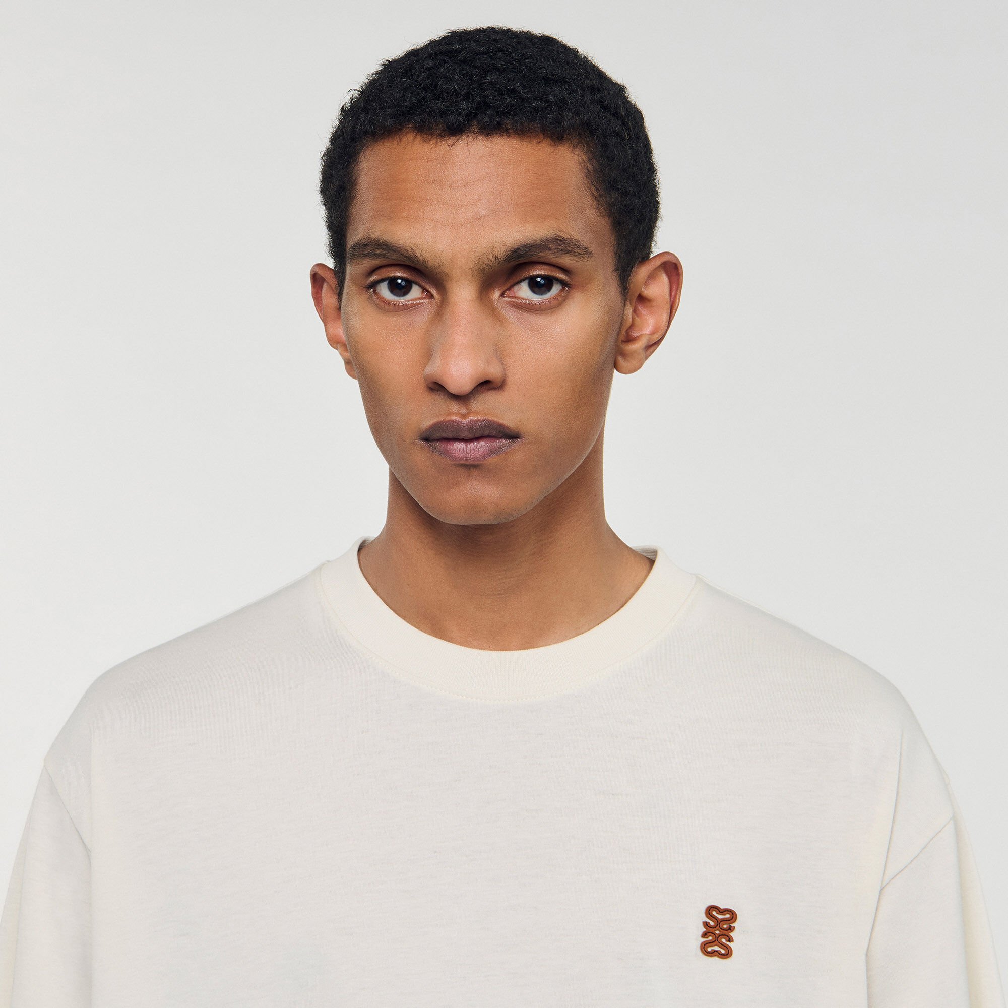 T-shirt à logo en cuir