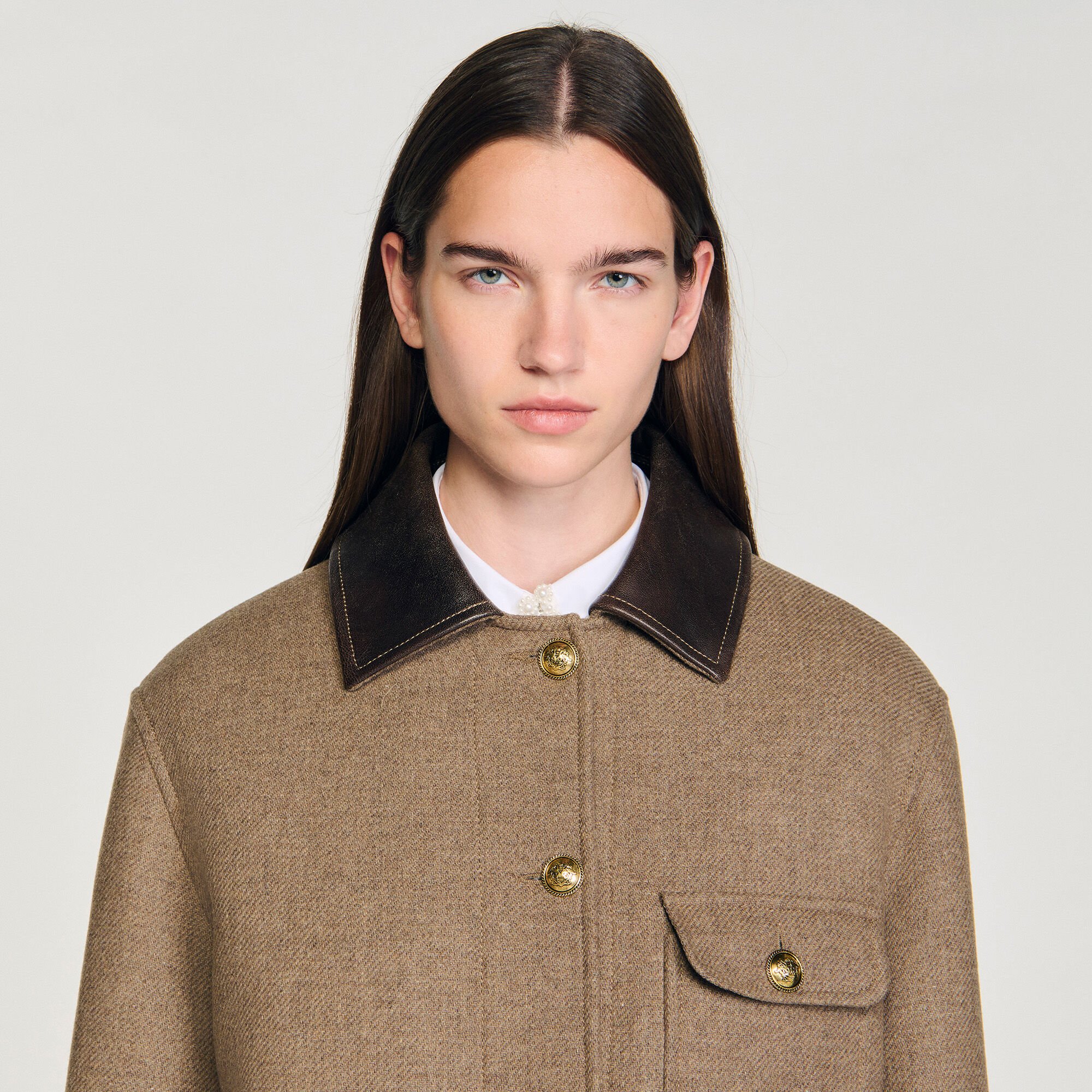 Manteau en tweed à col en cuir