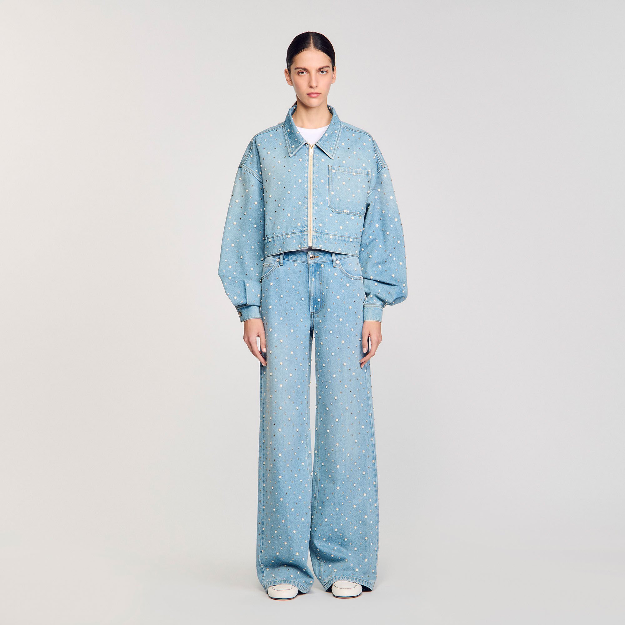 Blouson en jean strassé et perlé