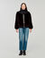 Manteau court en fausse fourrure  Manteau court en fausse fourrure