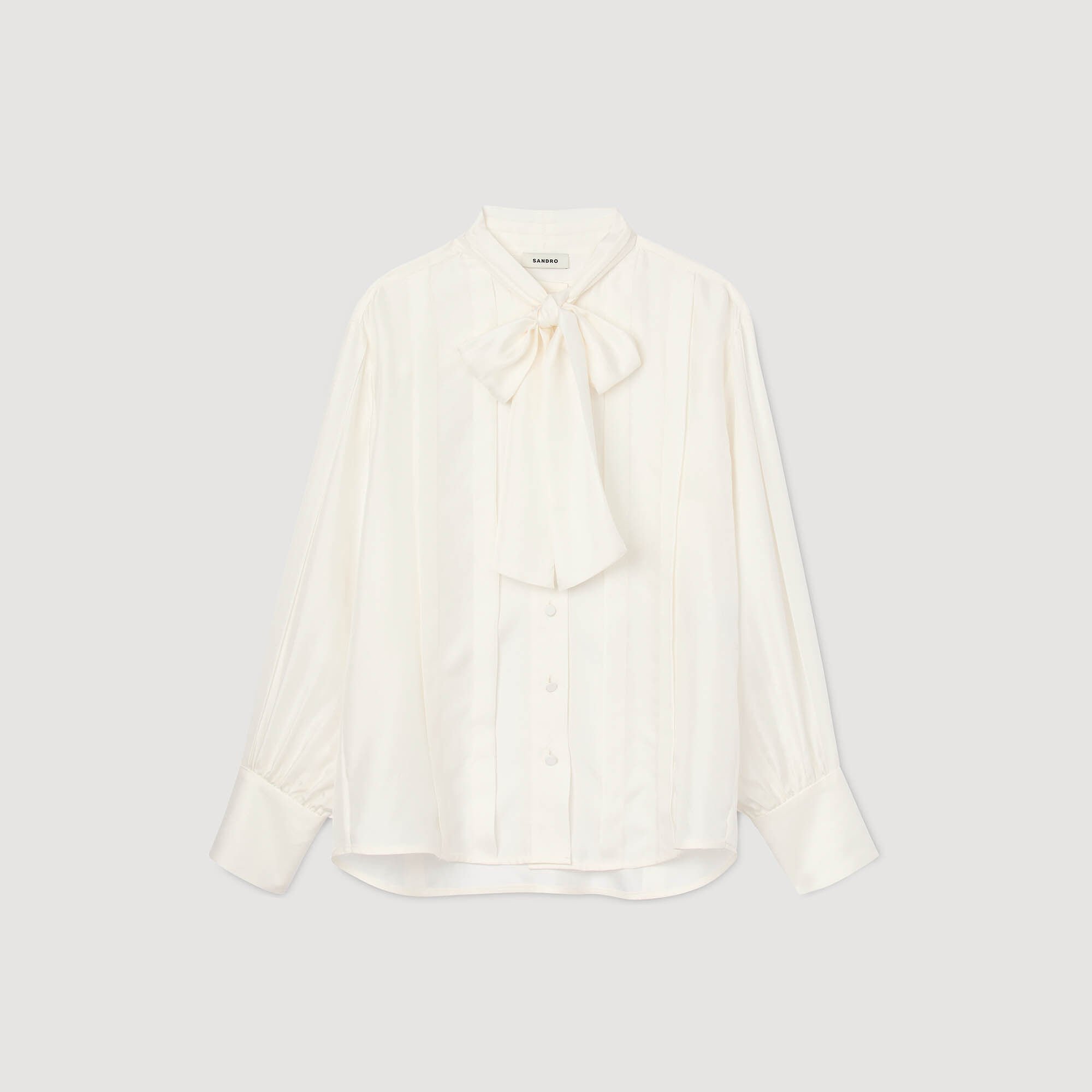 Chemise en soie à lavallière