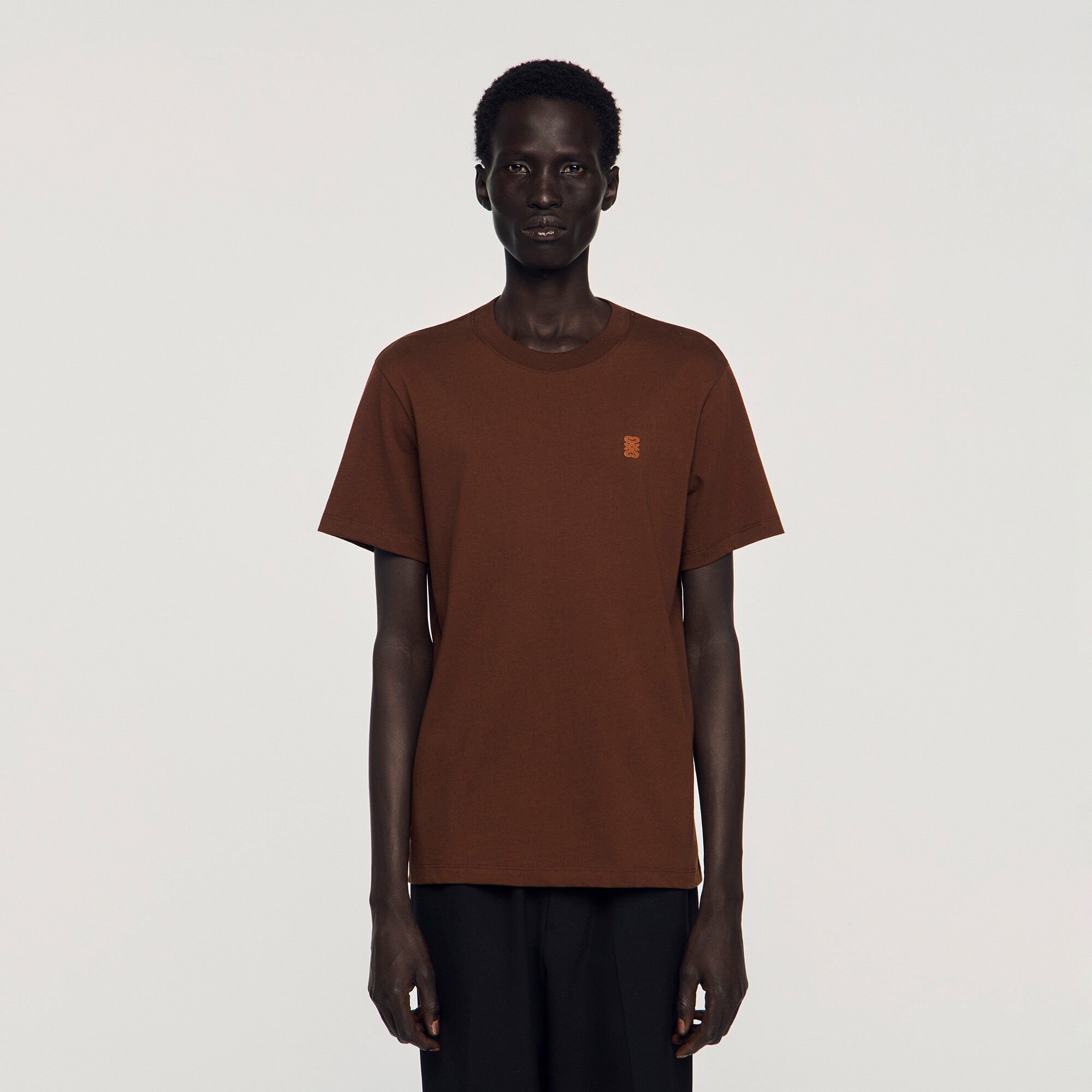 T-shirt &agrave; logo en cuir