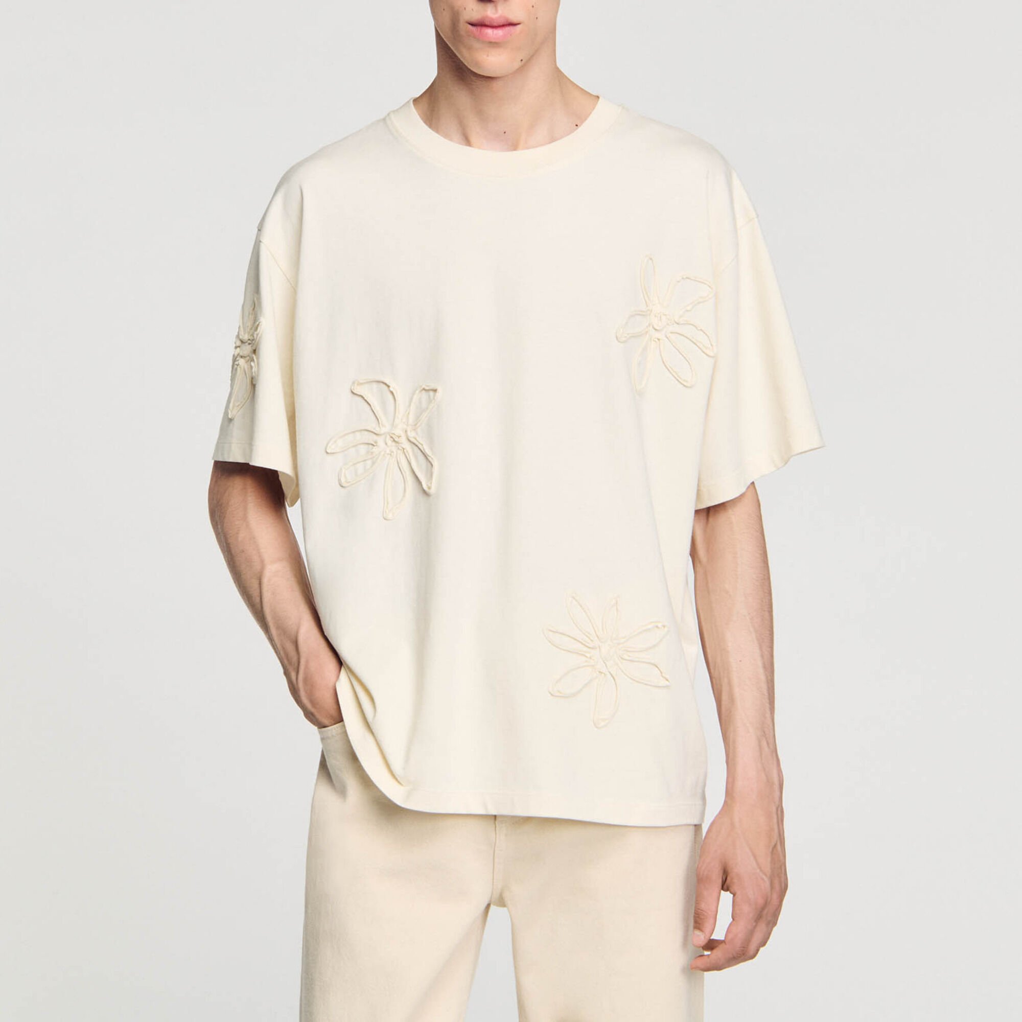 T-shirt orné de fleurs