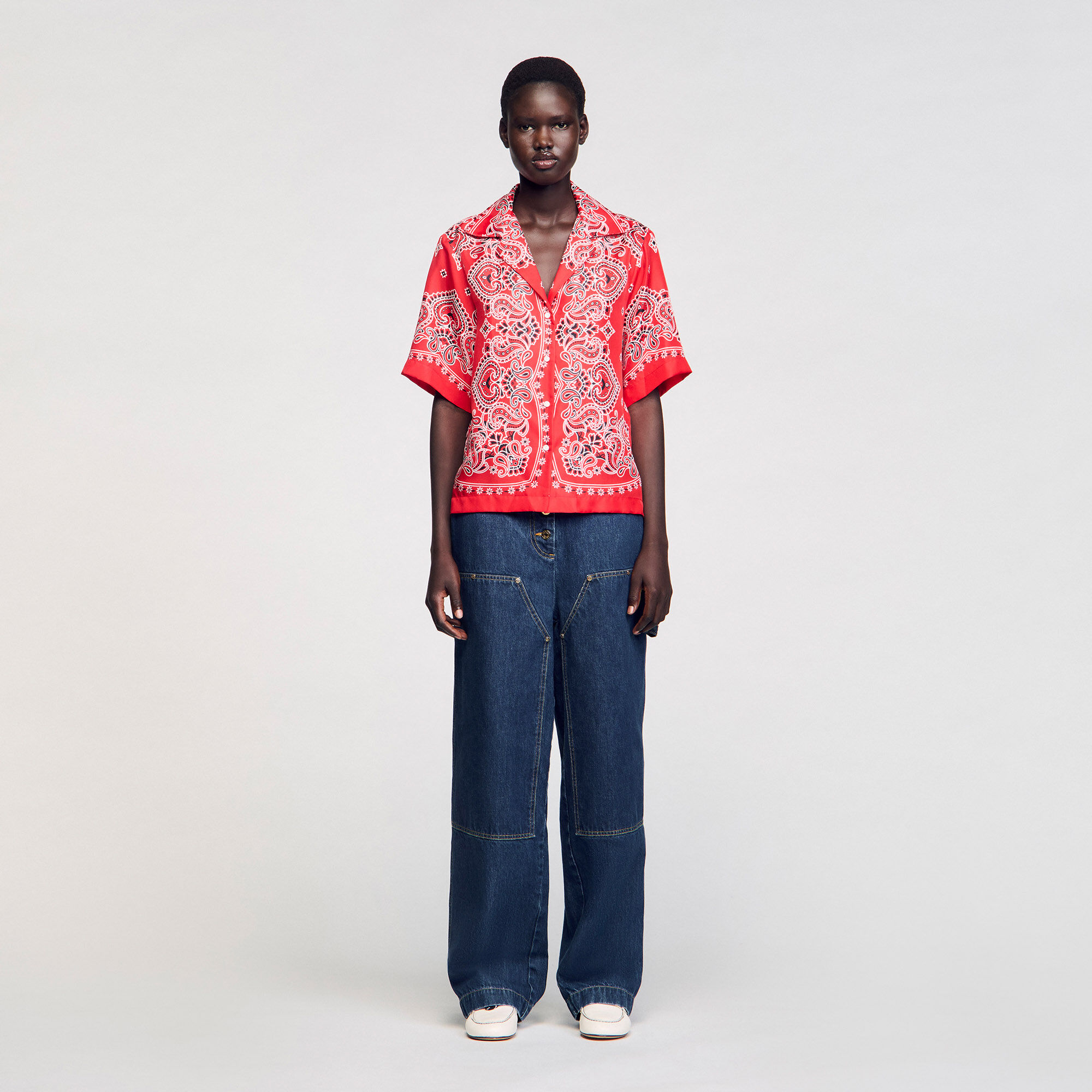Chemise en soie à imprimé bandana