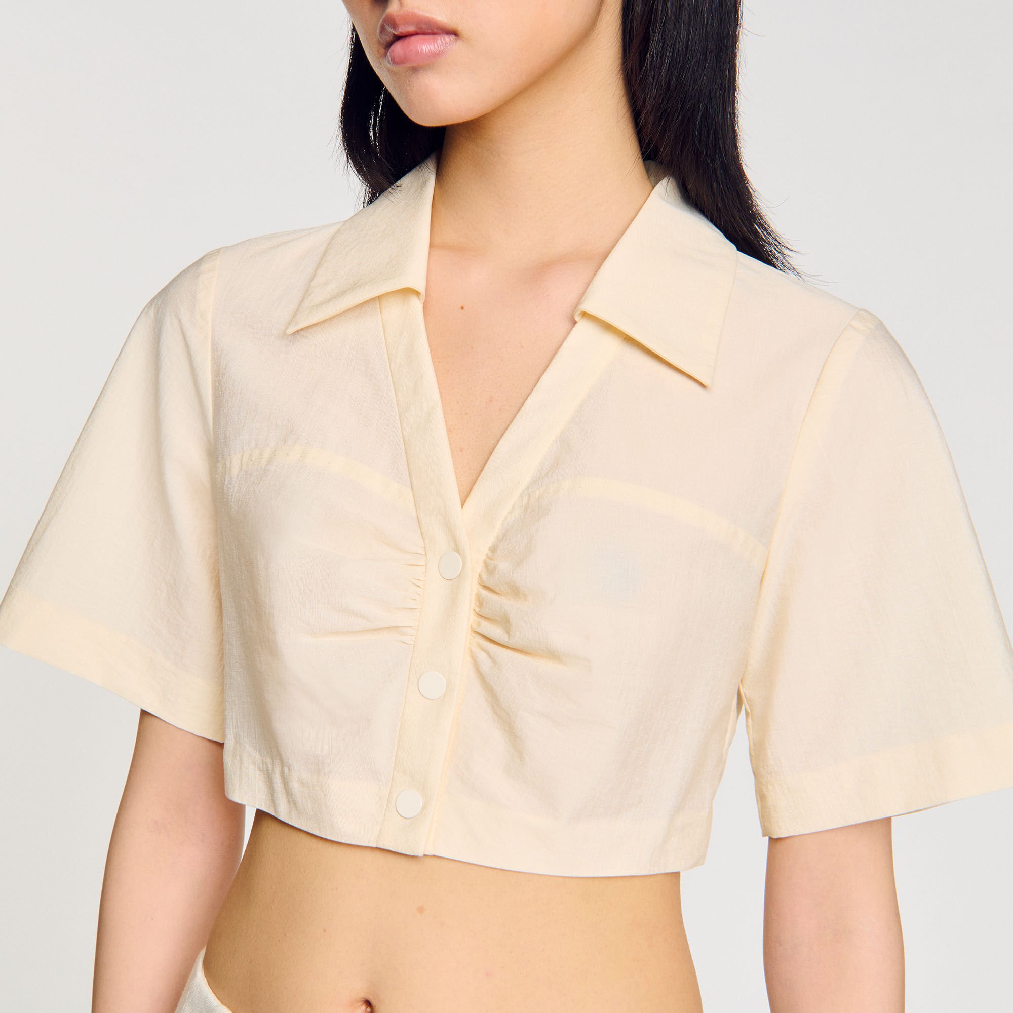 Chemise courte froncée